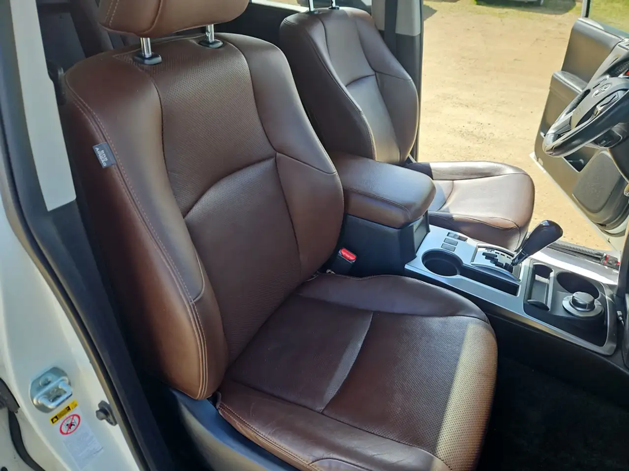 Toyota 4-Runner снимка Toyota 4-Runner