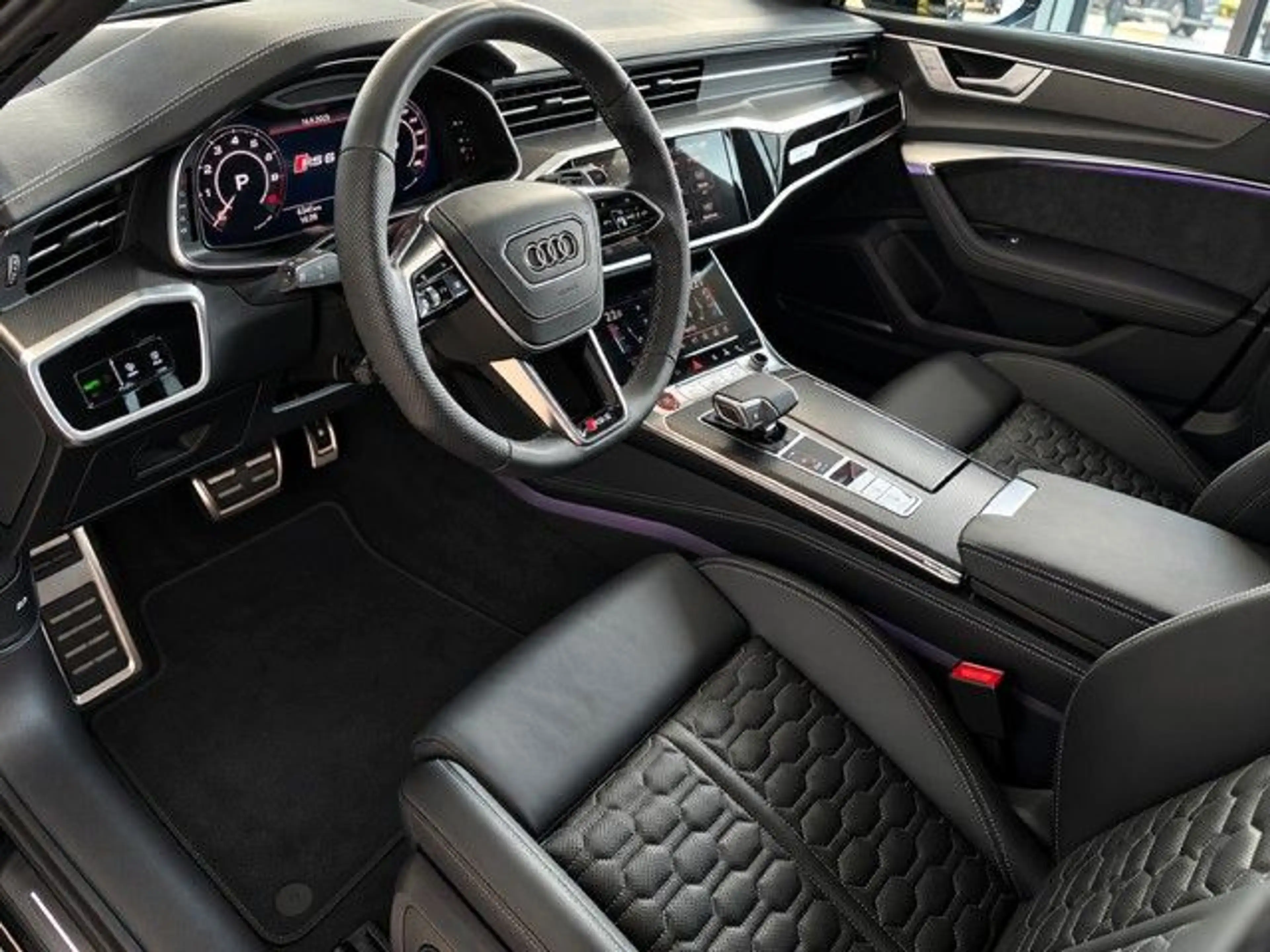 Audi RS6 Avant 4.0 TFSI quattro LASER HUD PANO AHK — photo 6