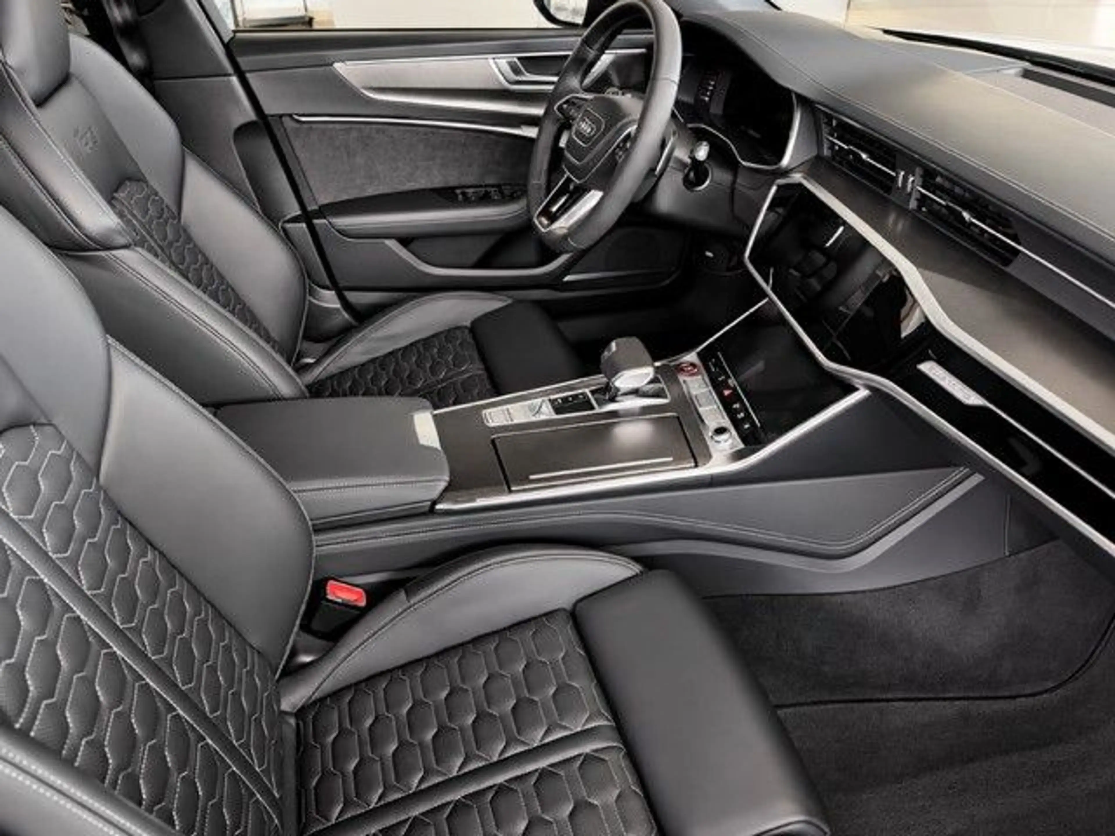 Audi RS6 Avant 4.0 TFSI quattro LASER HUD PANO AHK — photo 12