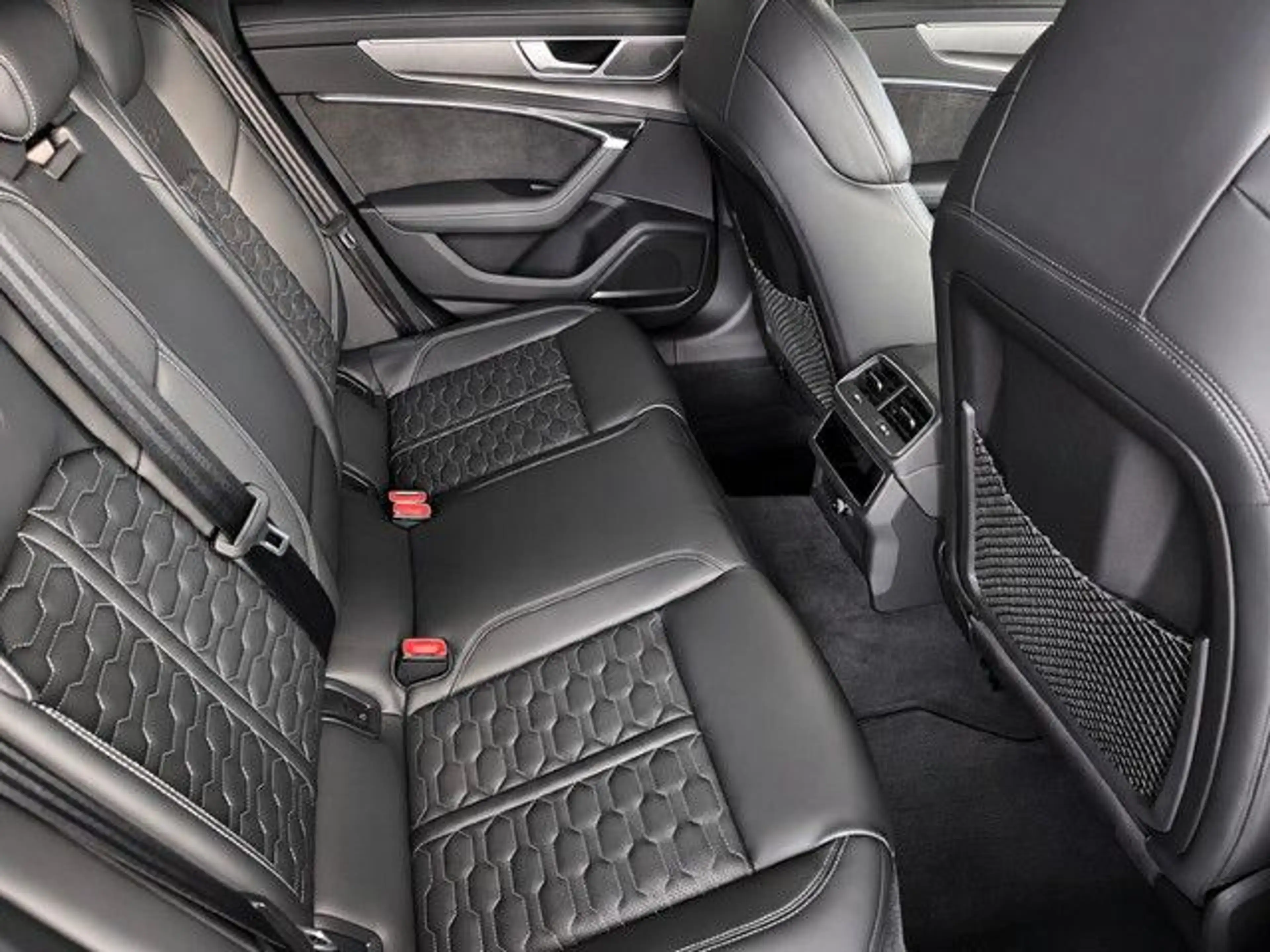 Audi RS6 Avant 4.0 TFSI quattro LASER HUD PANO AHK — photo 14