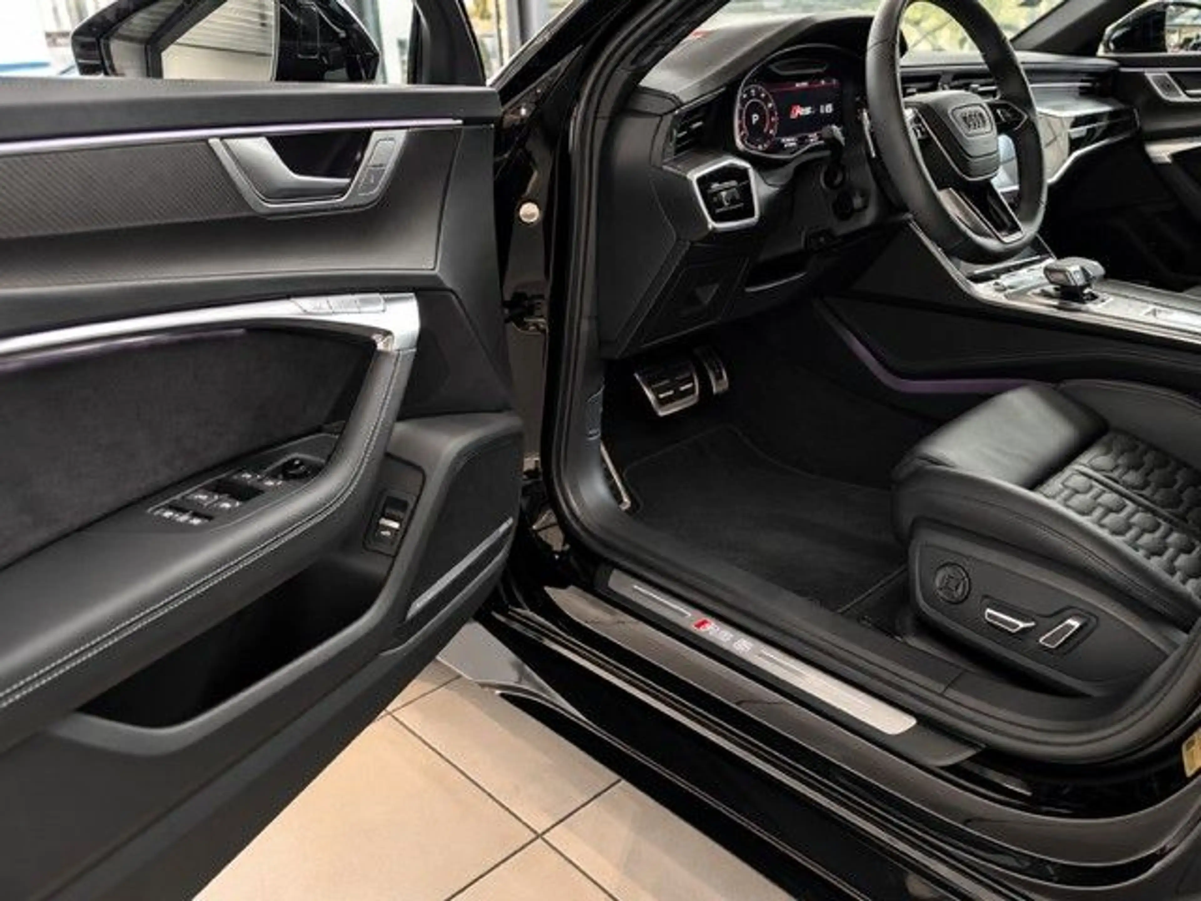 Audi RS6 Avant 4.0 TFSI quattro LASER HUD PANO AHK — photo 7