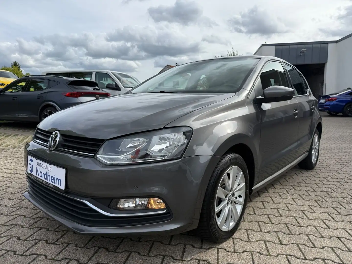 Volkswagen Polo V 1.4TDI Comf Klima/ Alu 15"/ PDC/ EURO 6 Gris - 1