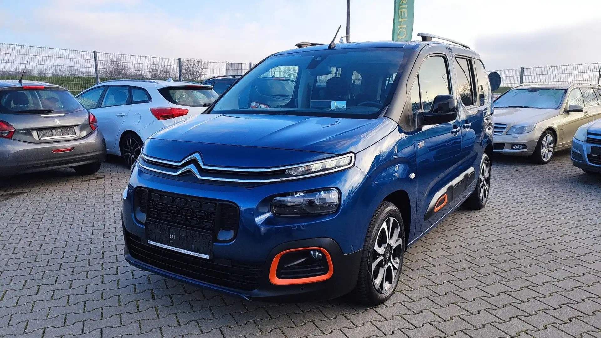 Citroen Berlingo XTR Feel M TÜV Neu+Head-up+Pano+SHZ+NAV Bleu - 1