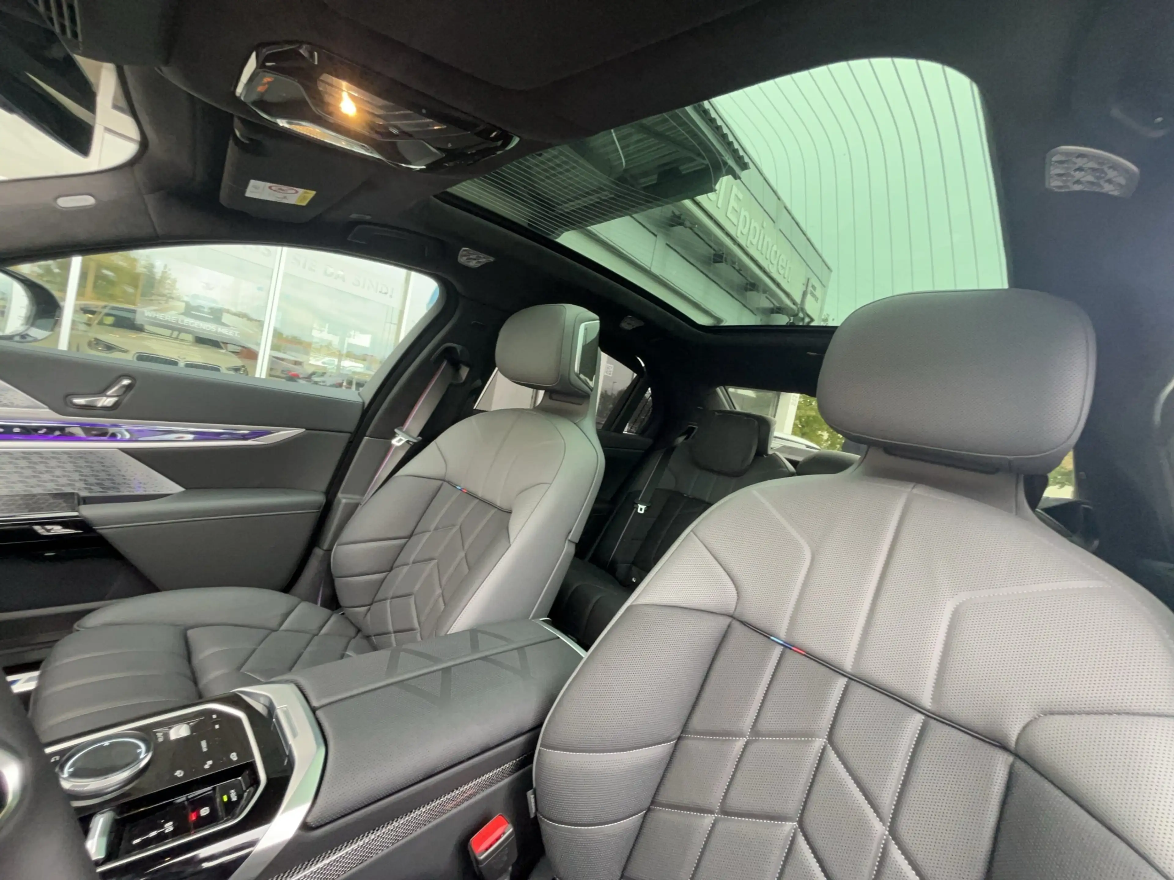 BMW i7 xDrive60 Limousine M Sportpaket — photo 15
