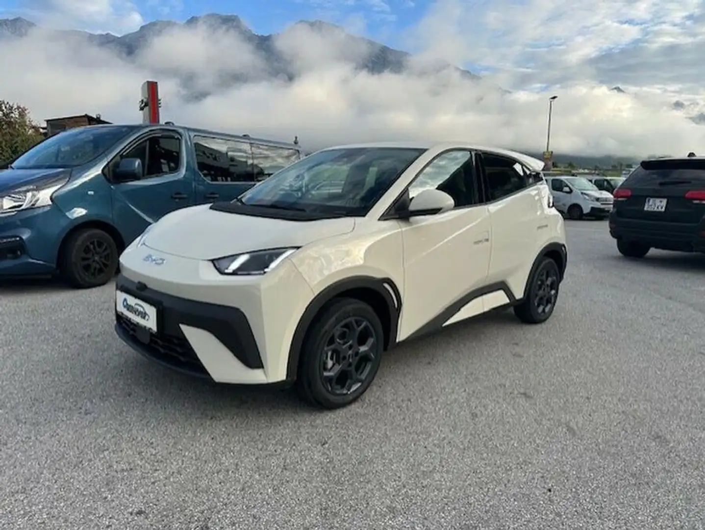 BYD Dolphin Surf 43,2 kWh Boost Österreich Paket Weiß - 2