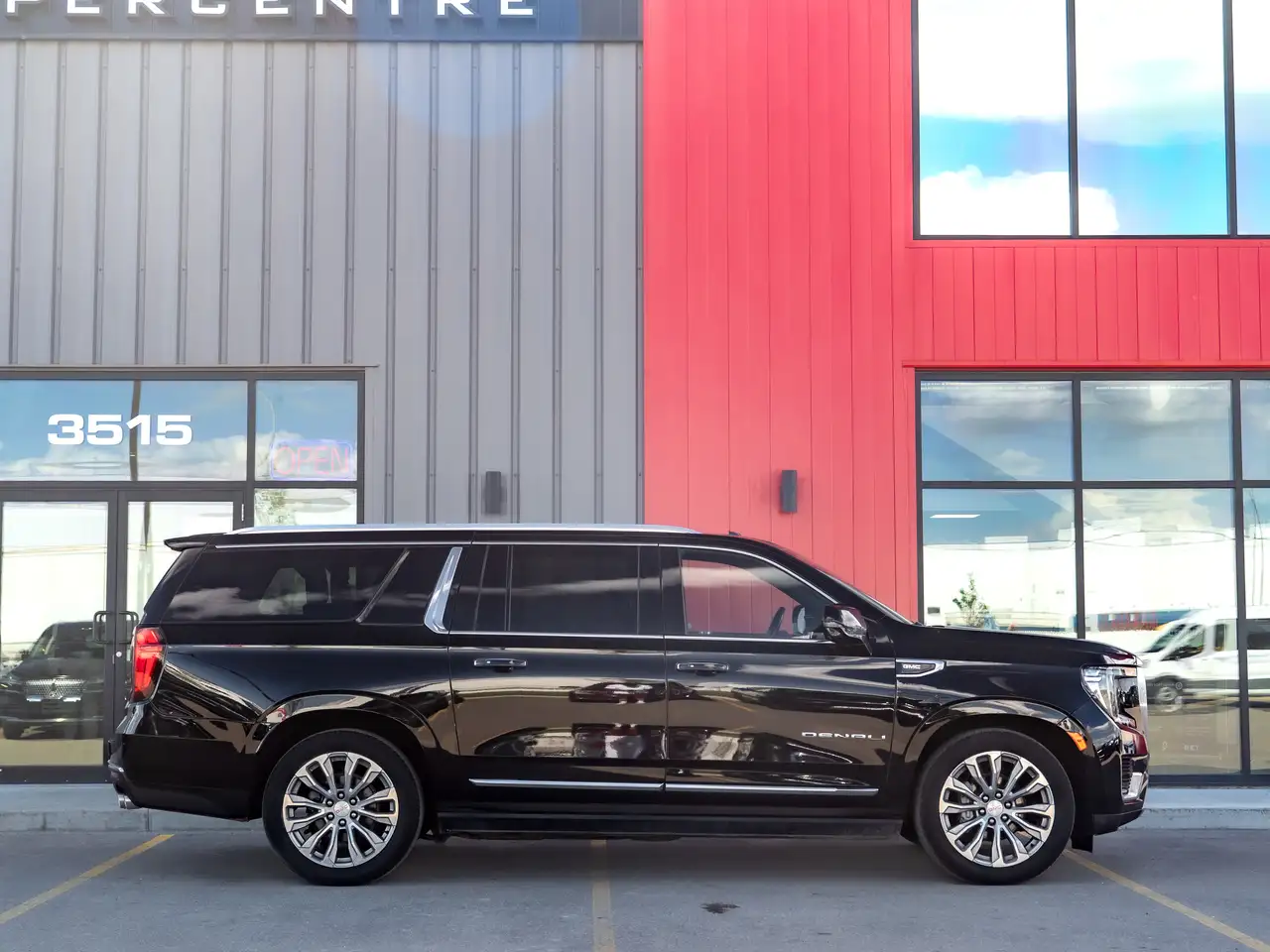 GMC Yukon снимка GMC Yukon