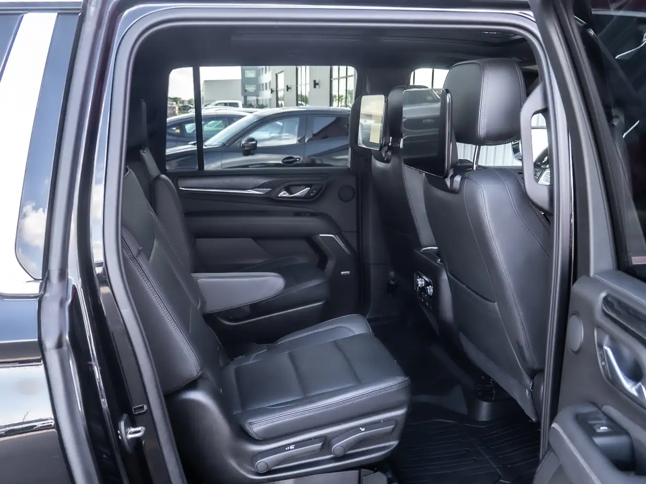 GMC Yukon снимка GMC Yukon