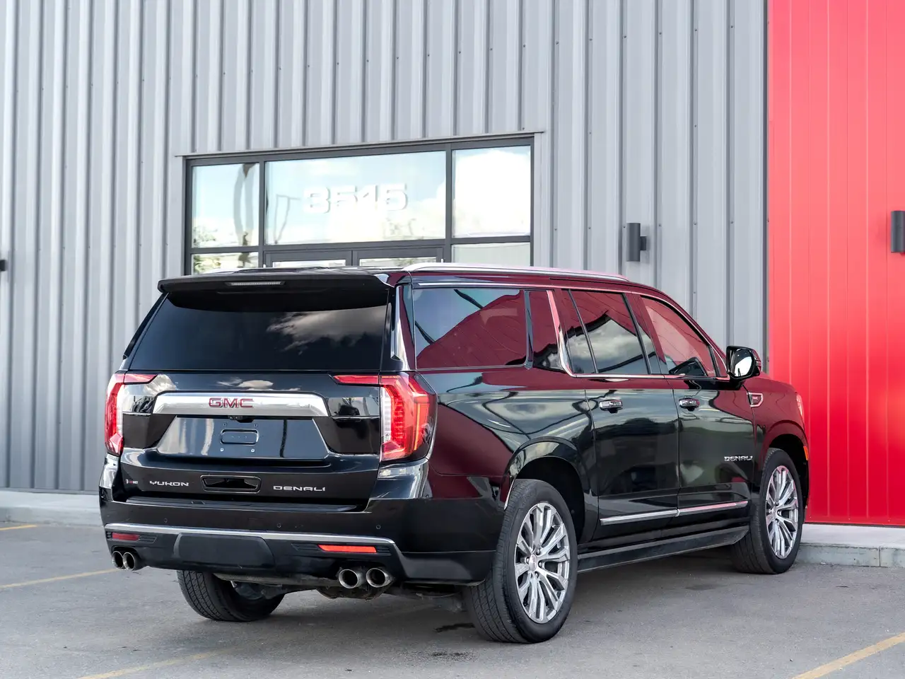 GMC Yukon снимка GMC Yukon