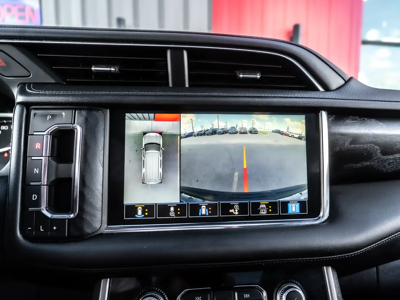 GMC Yukon снимка GMC Yukon