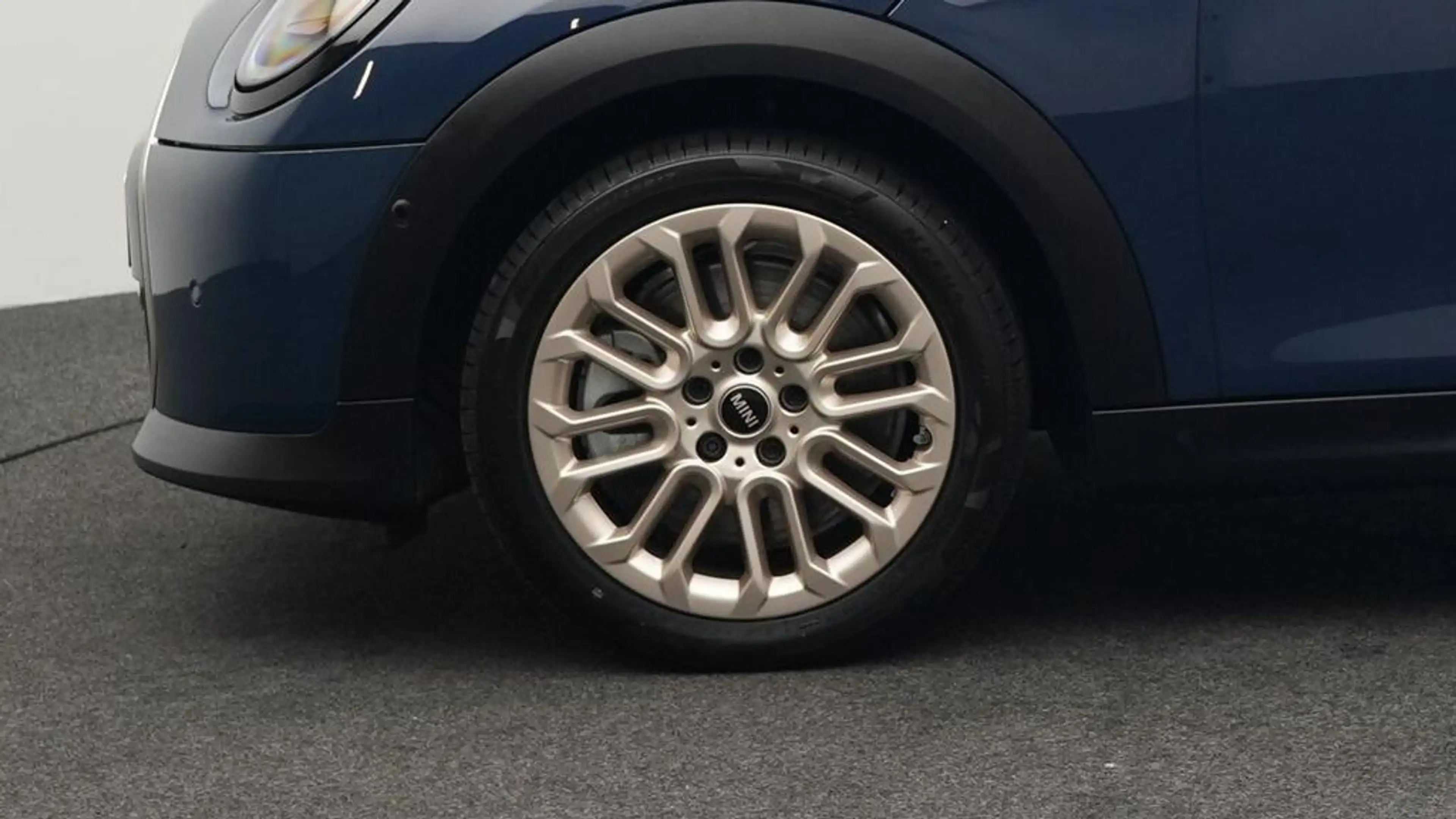 MINI Cooper S Favoured Trim — photo 10