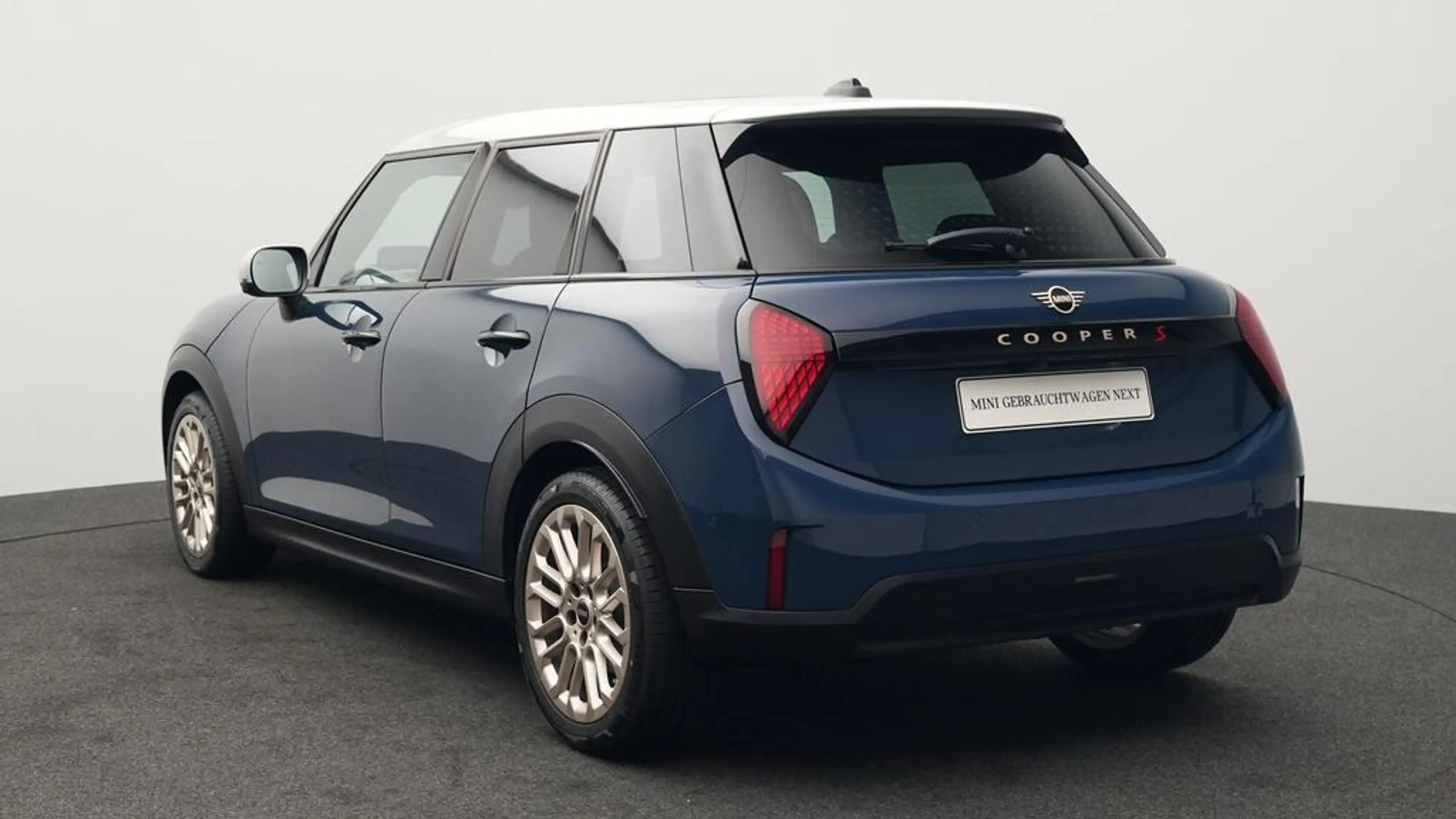 MINI Cooper S Favoured Trim — photo 4