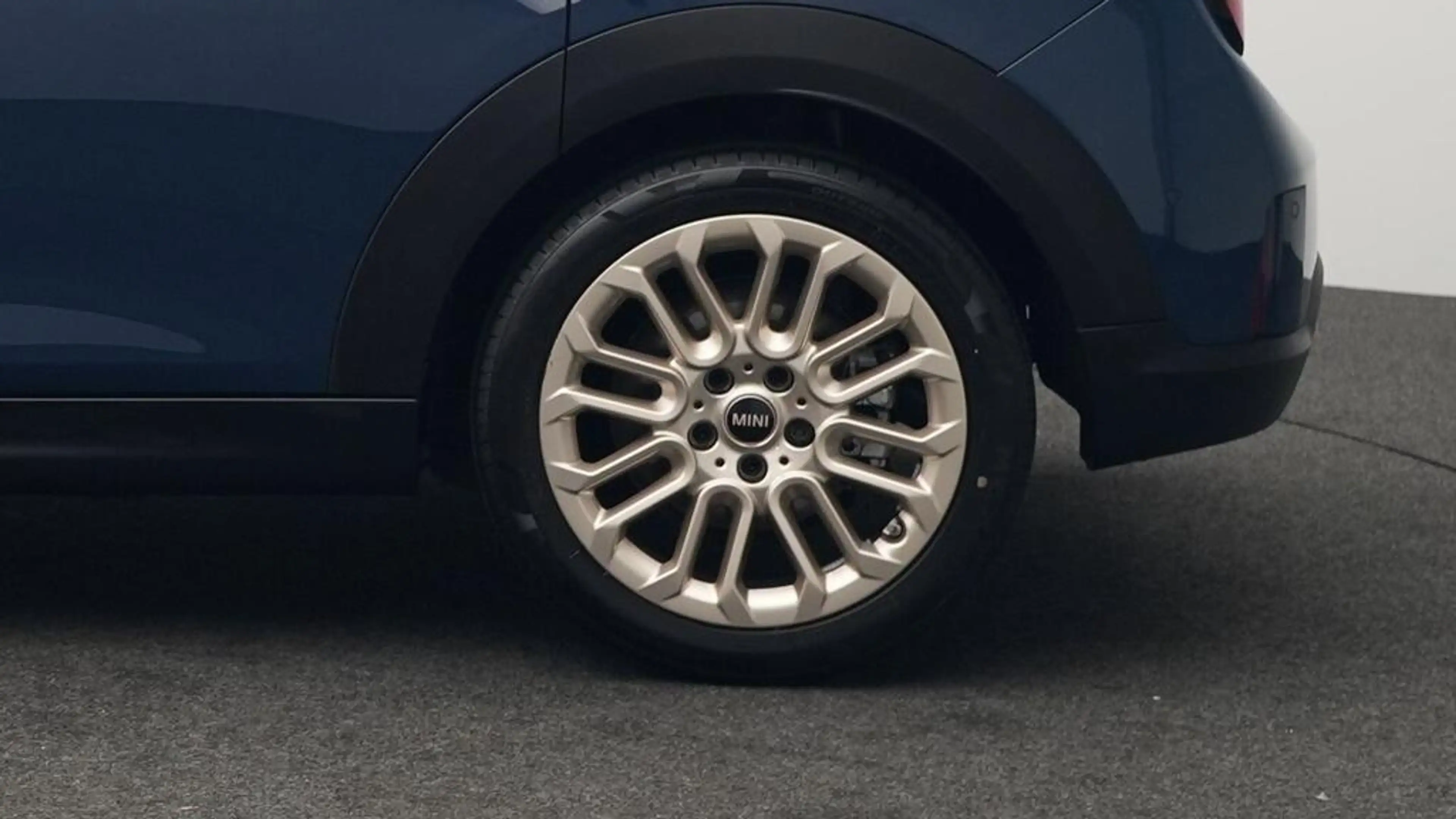 MINI Cooper S Favoured Trim — photo 9