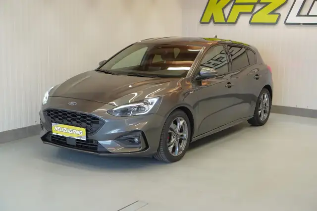 Ford Focus view 11