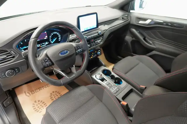 Ford Focus view 13