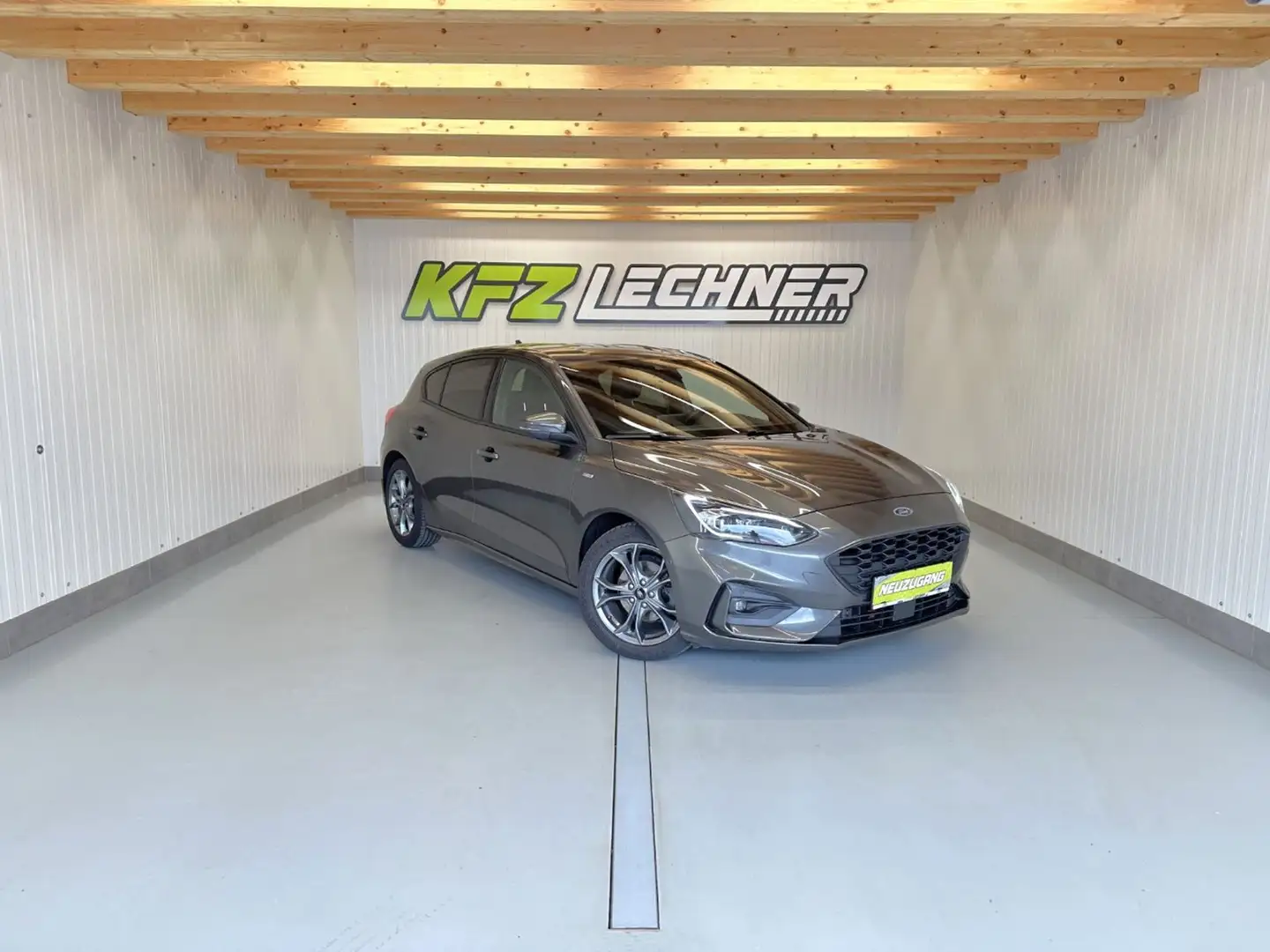 Ford Focus 1.5 EcoBl. Aut. "ST-Line" LED*W-PAKET*NAVI Grau - 1