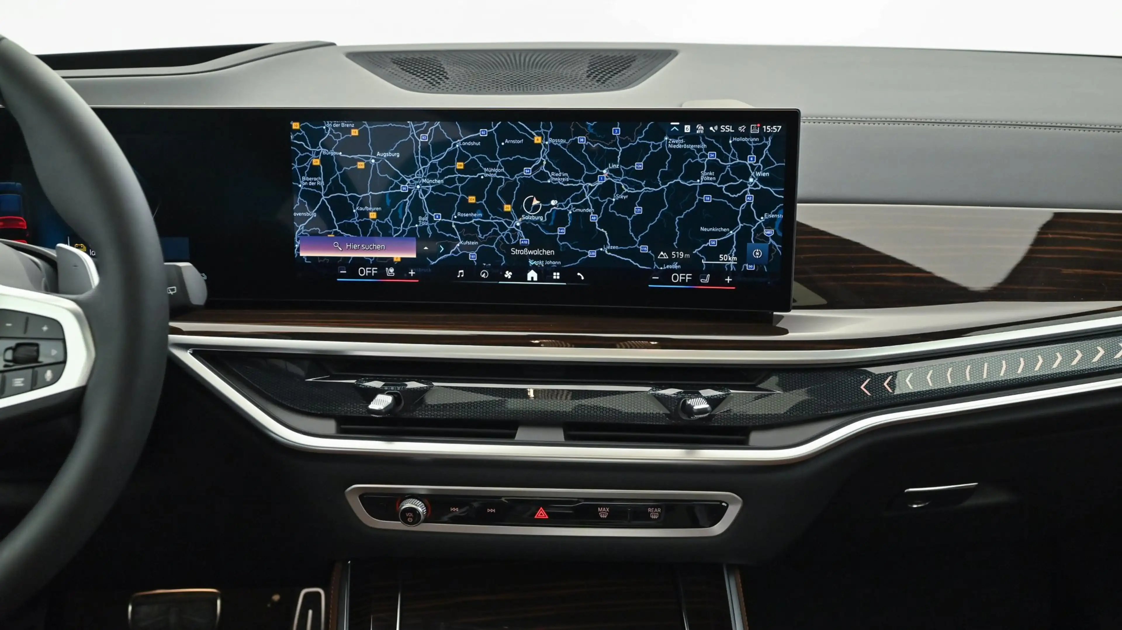 BMW X5 xDrive50e — photo 10