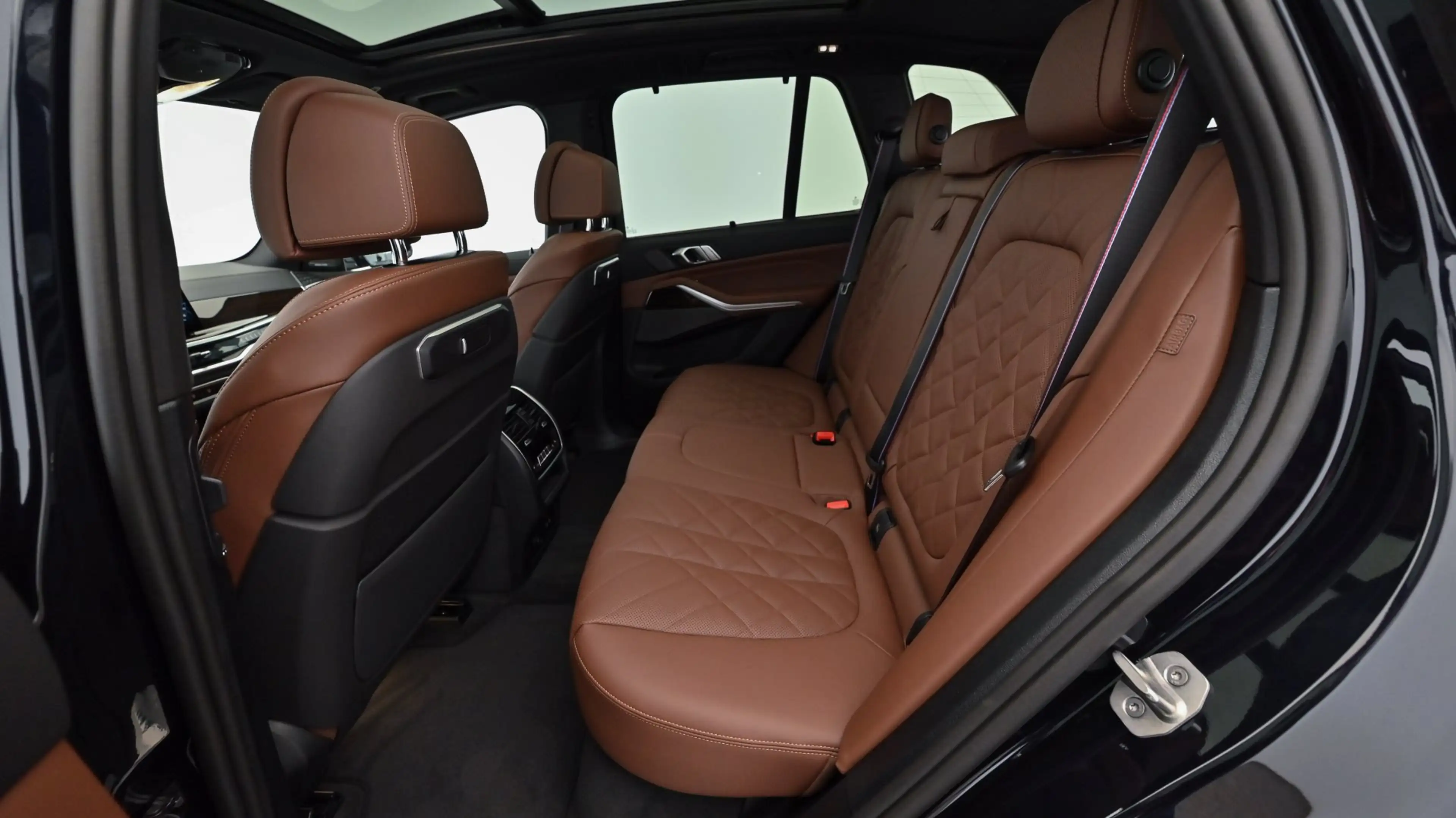 BMW X5 xDrive50e — photo 7
