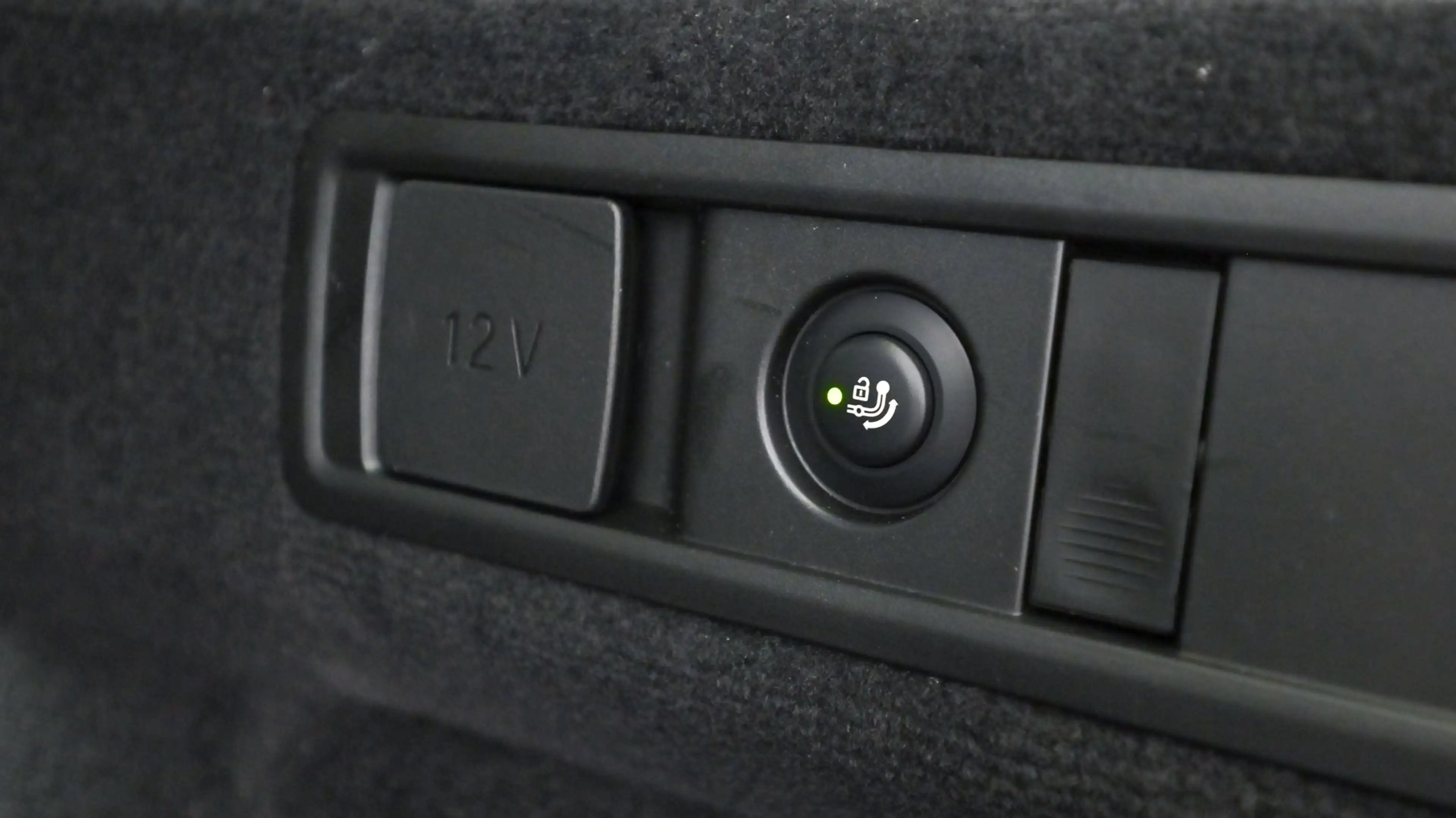 BMW X5 xDrive50e — photo 6
