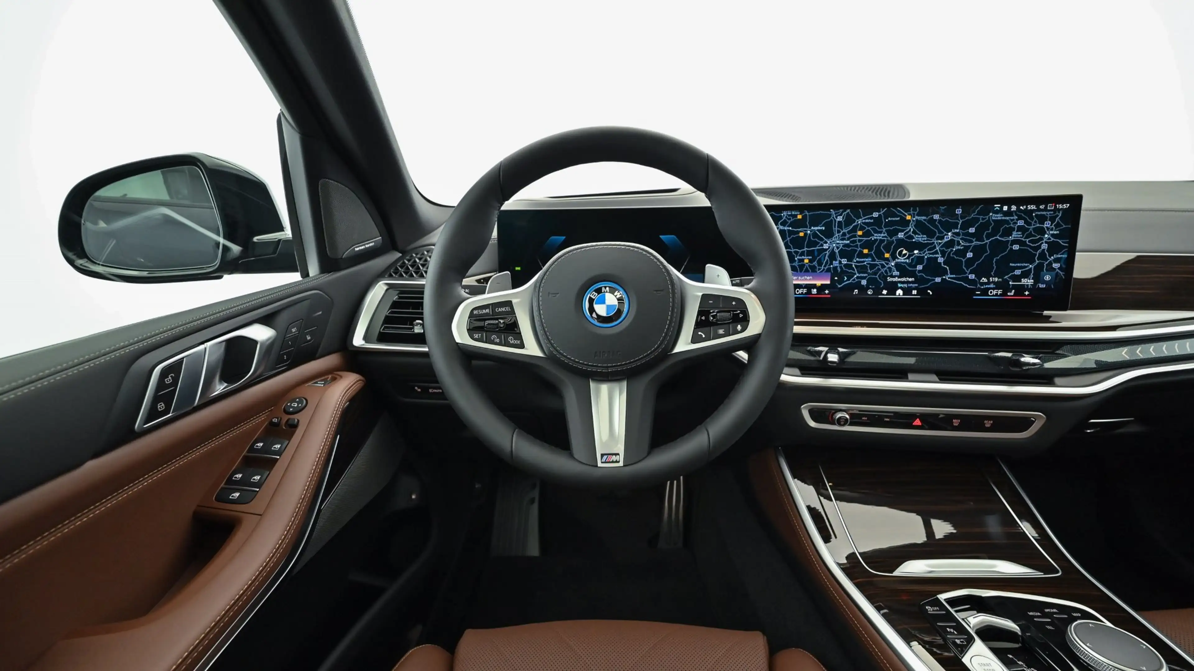 BMW X5 xDrive50e — photo 9