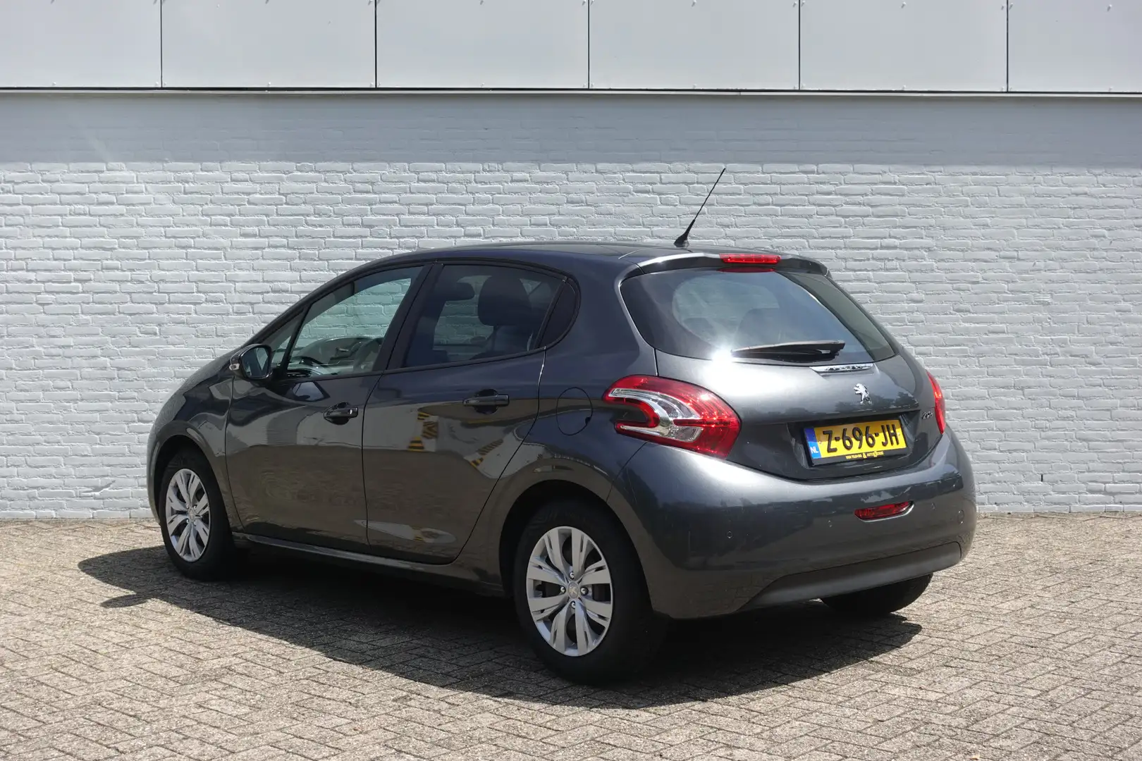 Peugeot 208 1.0 VTi Active | Airco | Cruise | Bluetooth | Park Grijs - 2