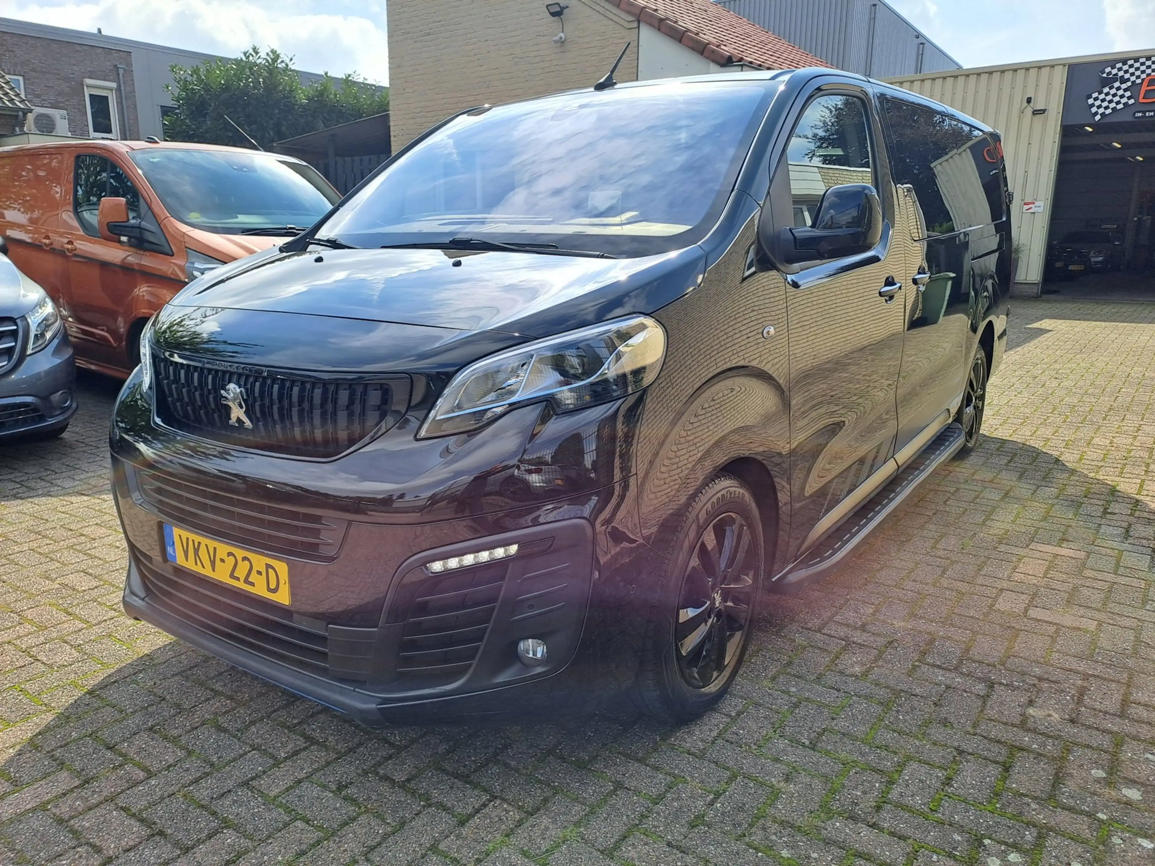 Peugeot Expert 2.0 BlueHDI 180 Long Sport DC — photo 6