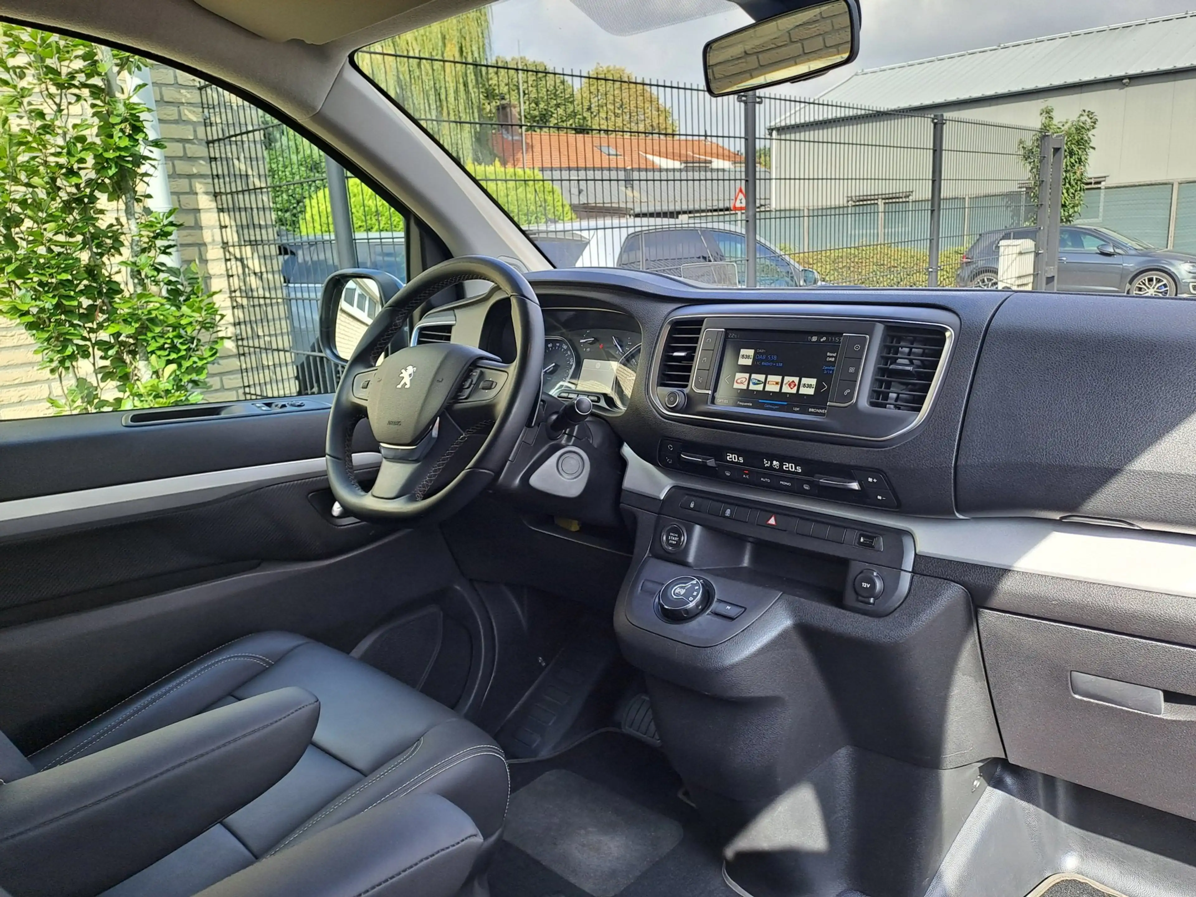 Peugeot Expert 2.0 BlueHDI 180 Long Sport DC — photo 26