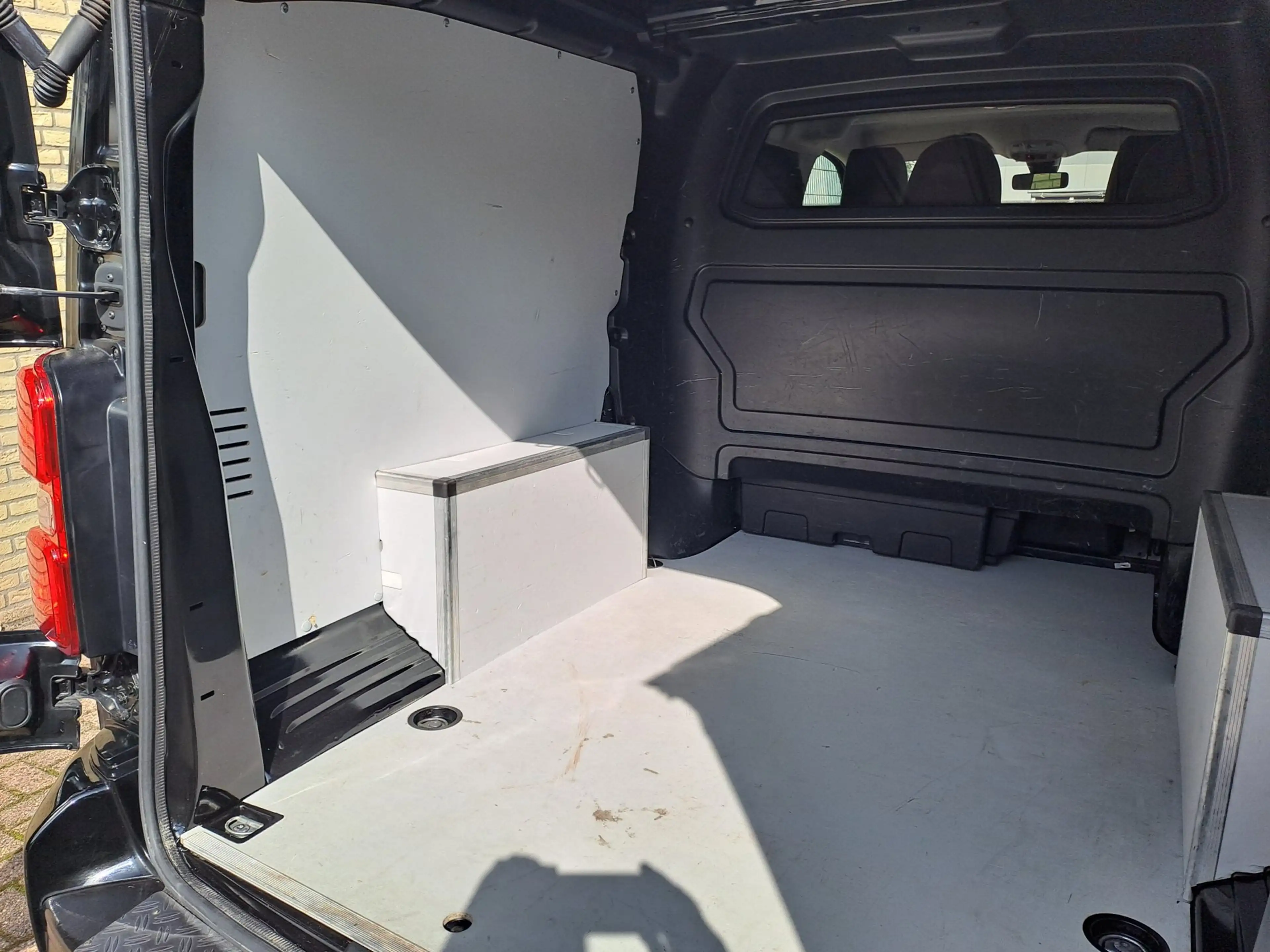 Peugeot Expert 2.0 BlueHDI 180 Long Sport DC — photo 29