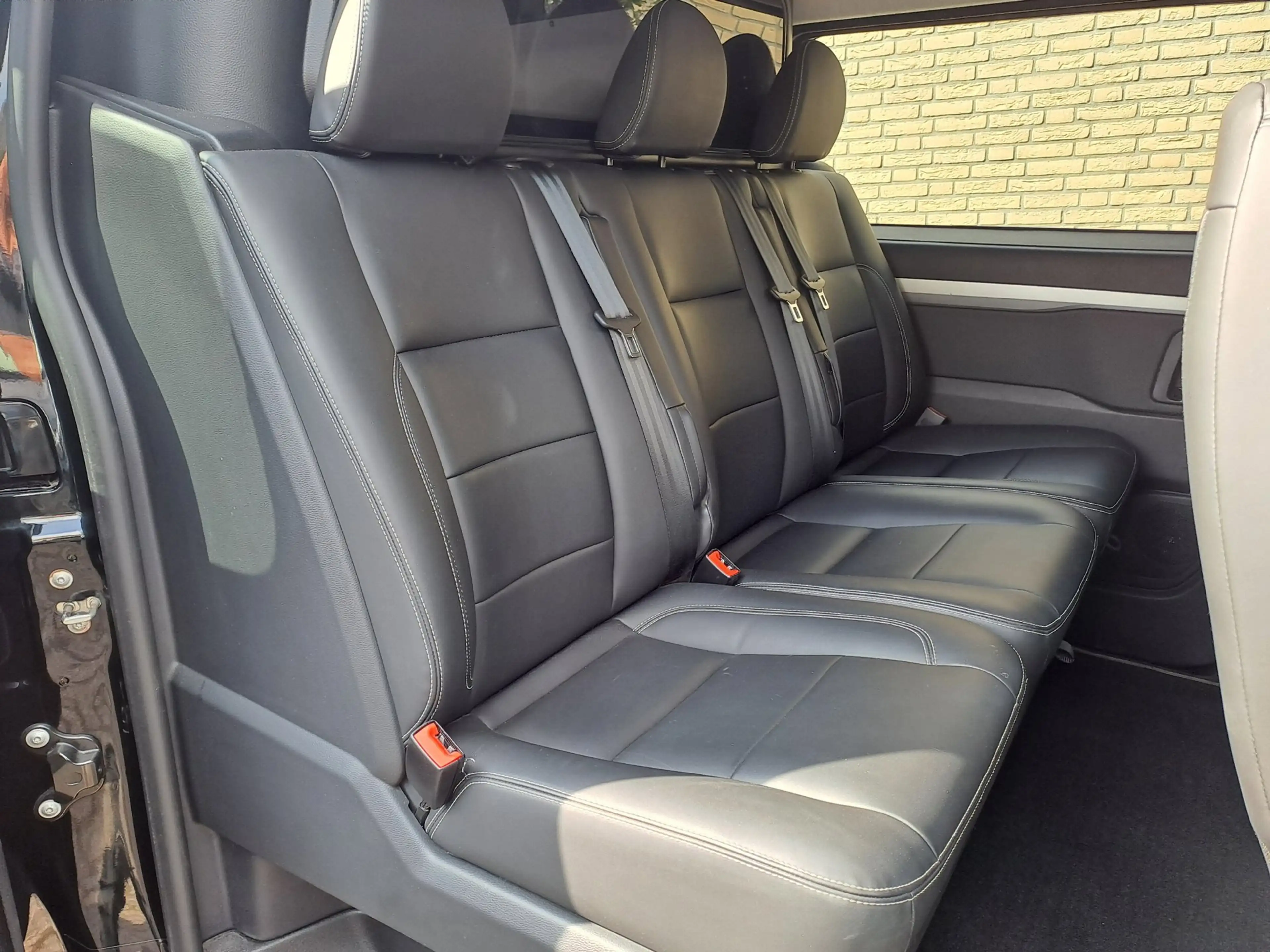 Peugeot Expert 2.0 BlueHDI 180 Long Sport DC — photo 24