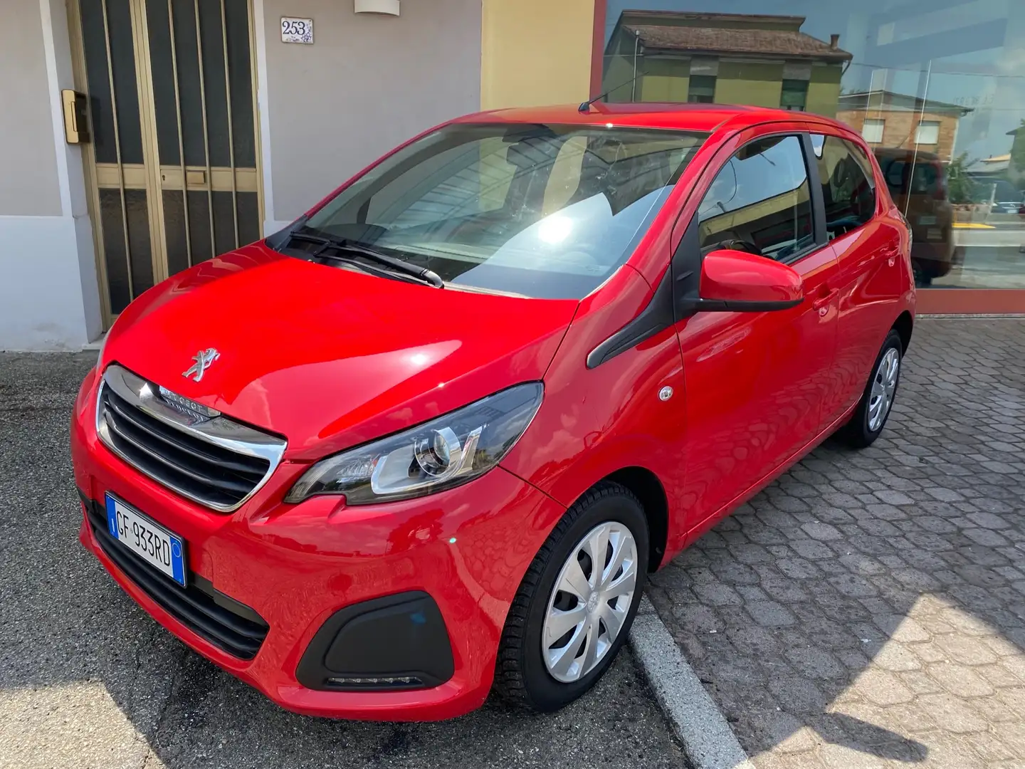 Peugeot 108 1.0 vti 72cv Active 5p Rosso - 1