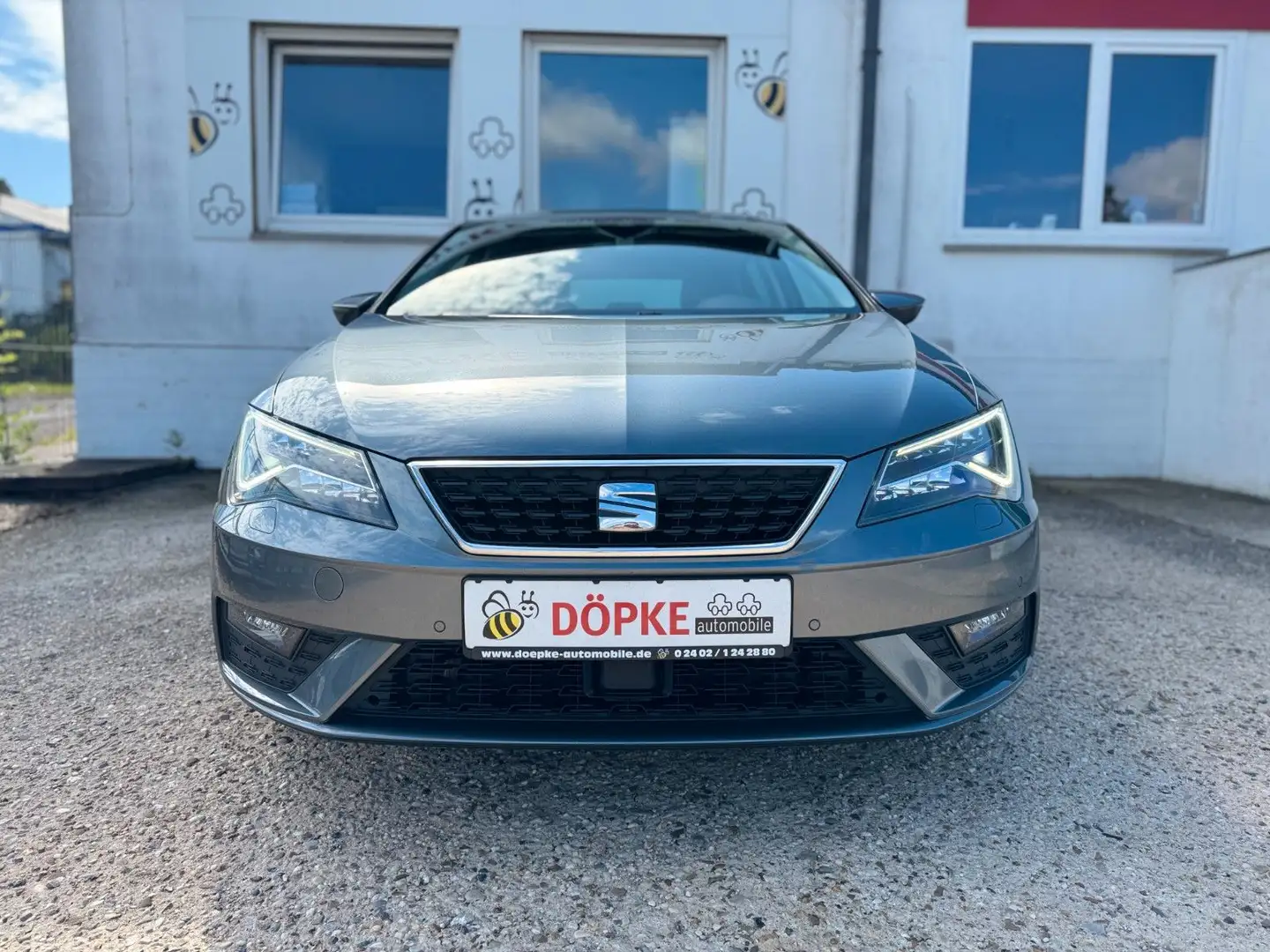 SEAT Leon 1.6 TDi Style Navi PDC LED ALU Scheckheft Gris - 2
