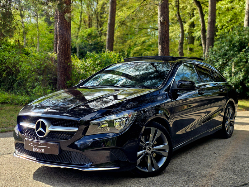 Mercedes-Benz CLA 180 CAMERA - PANO