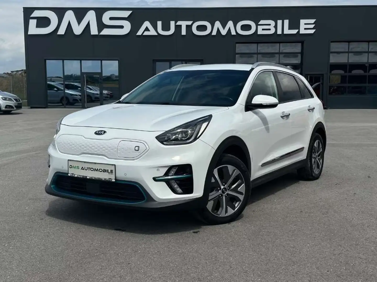 Kia e-Niro Niro EV 64kWh long Range Gold Aut. *1 HAND* Blanc - 1