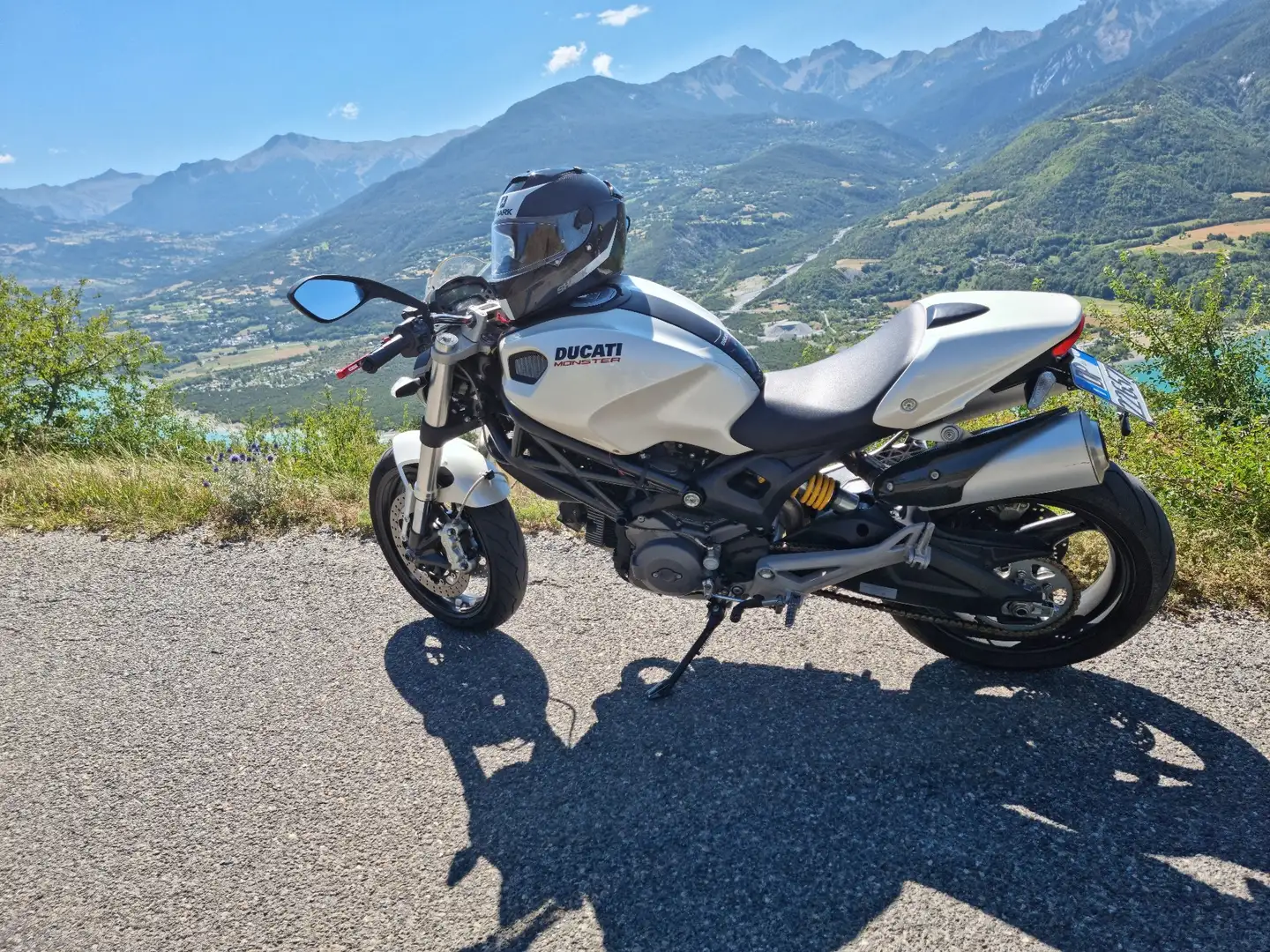 Ducati Monster 696 Blanc - 1