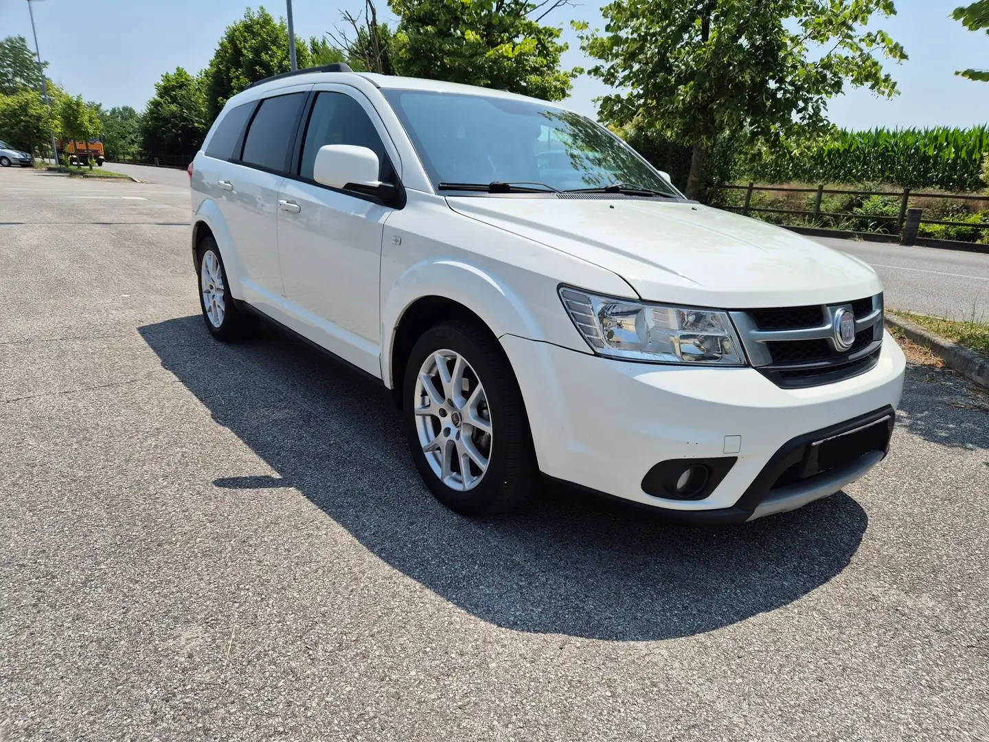 Fiat Freemont Freemont 2.0 mjt 170cv lounge Bílá - 1