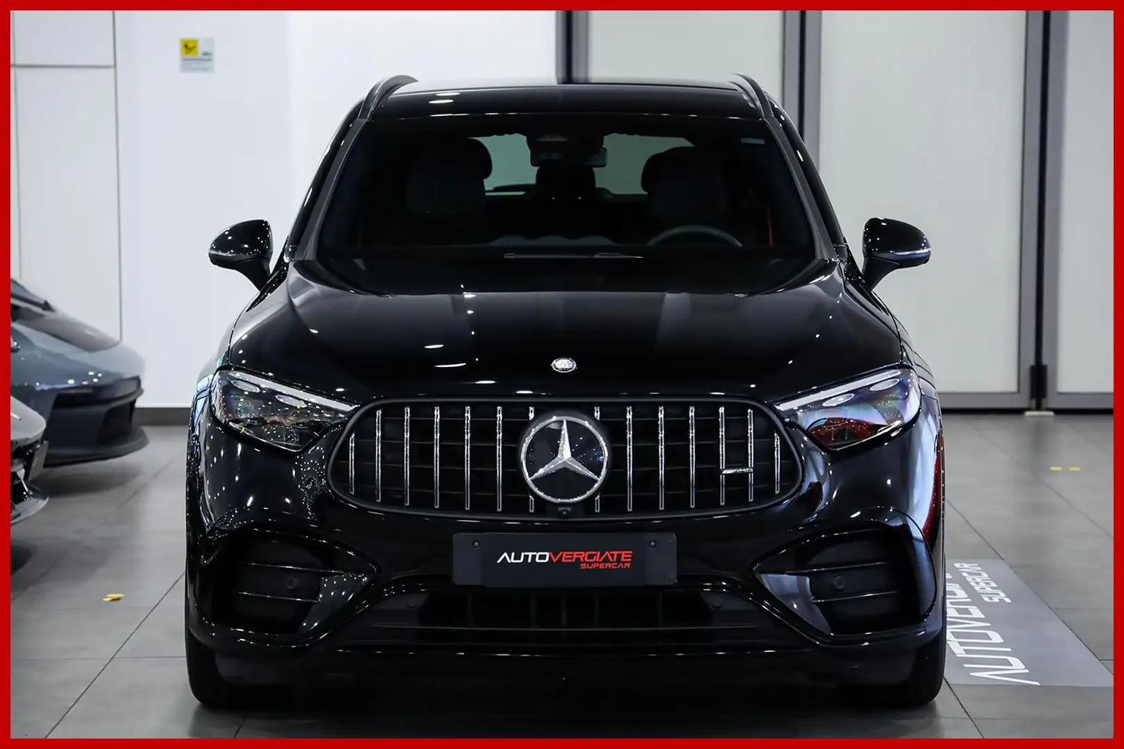 Mercedes-Benz GLC 43 AMG 4Matic AMG Line Premium Černá - 2