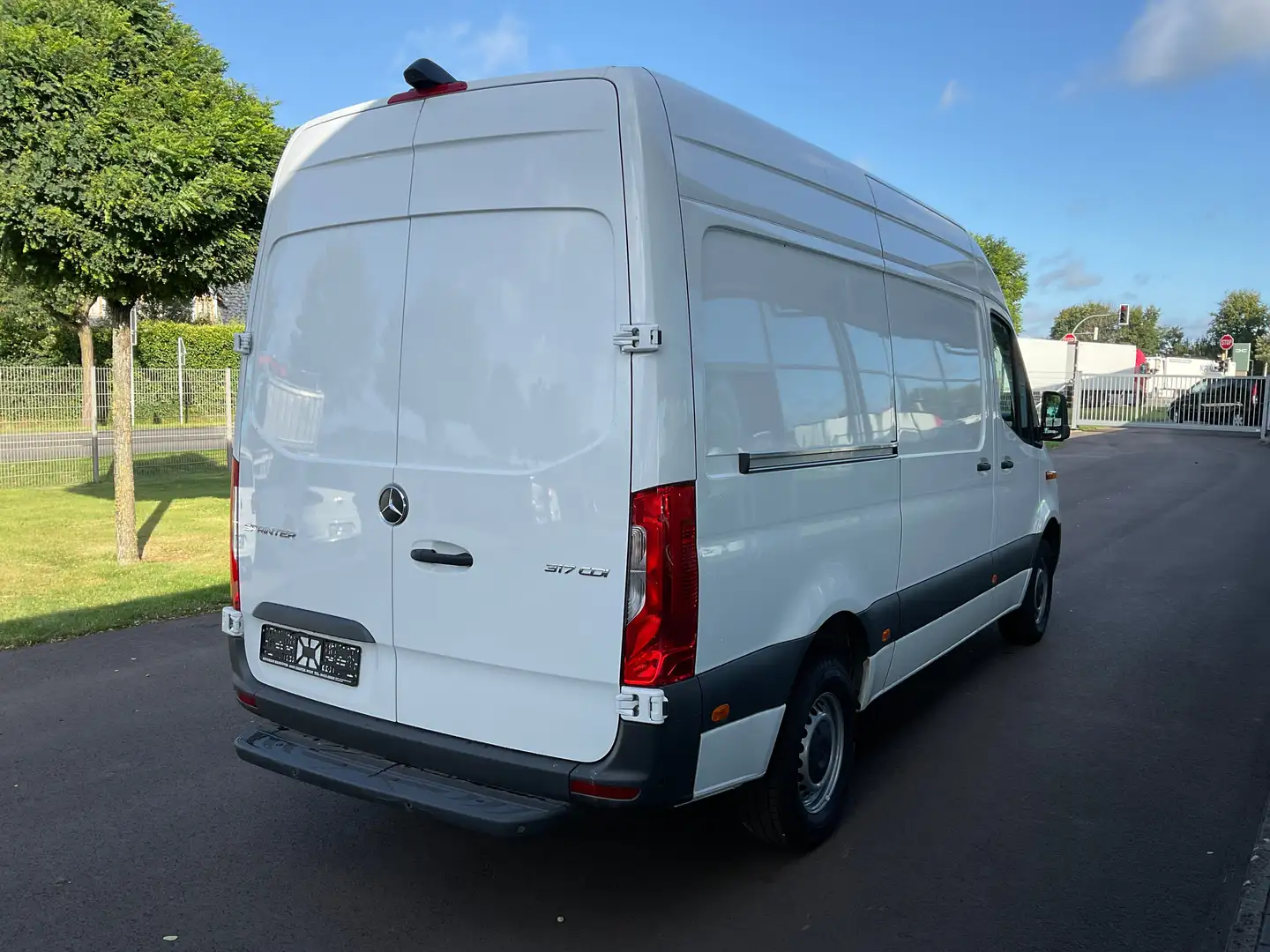 Mercedes-Benz Sprinter Sprinter 317 CDI Hoch DAB/GRA/360/SHZ Weiß - 2