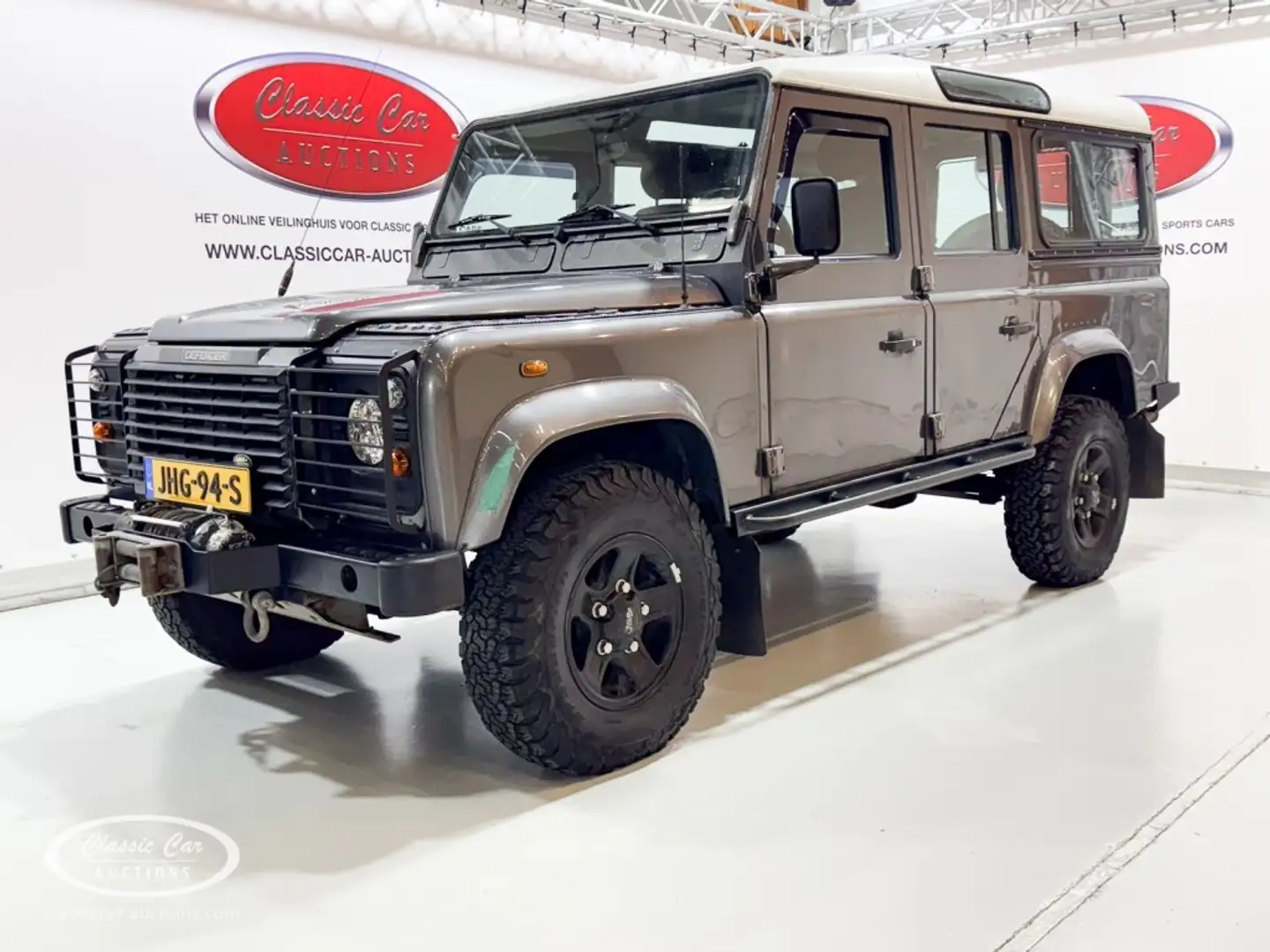 Land Rover Defender 2.5 TD5 110 SE - ONLINE AUCTION Gris - 1