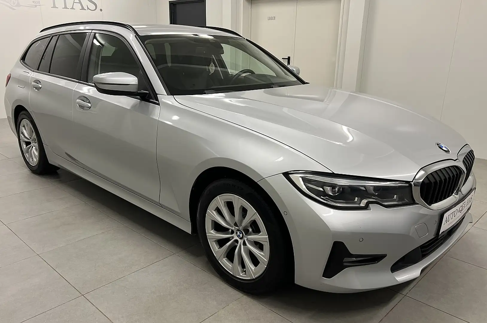BMW 318 d Touring *Sportsitze*Tempomat* Silber - 2