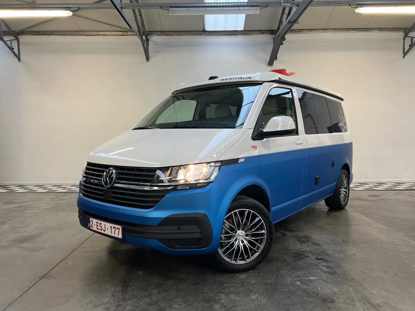 Volkswagen Transporter Westfalia T6.1 2.0L (HTVA: 61 257€) Blauw - 1