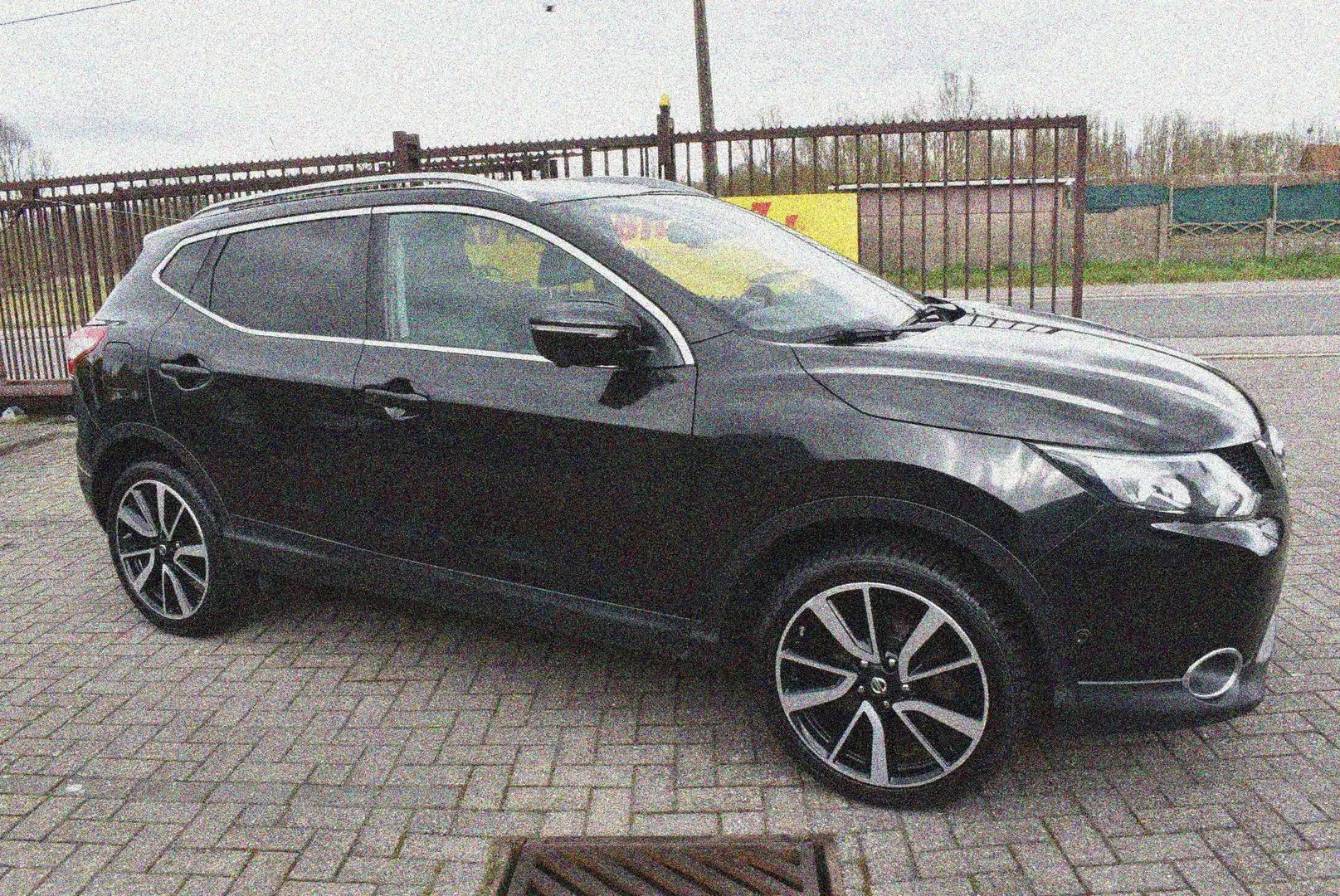 Nissan Qashqai Qashqai 1.5 dCiTEKNA Zwart - 1