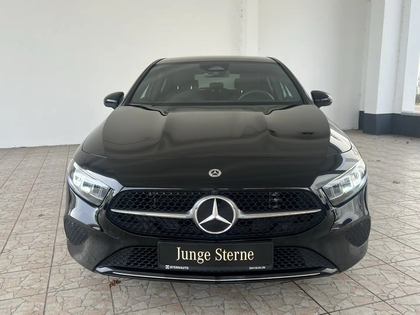Mercedes-Benz A 180 A 180 Progressive/Kamera/Navi/LED/Sitzhzg./MBUX Schwarz - 2