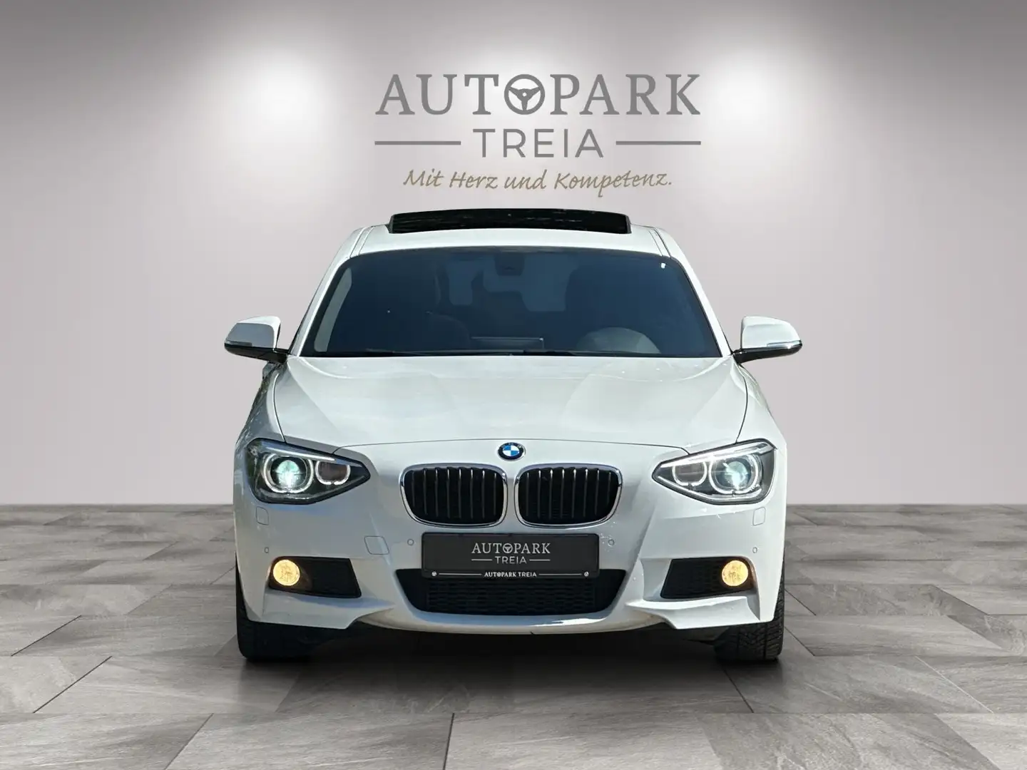 BMW 116 i M-Paket(AHK-LED-SCHIEBED.-NAVi-ALCANTARA) Wit - 2