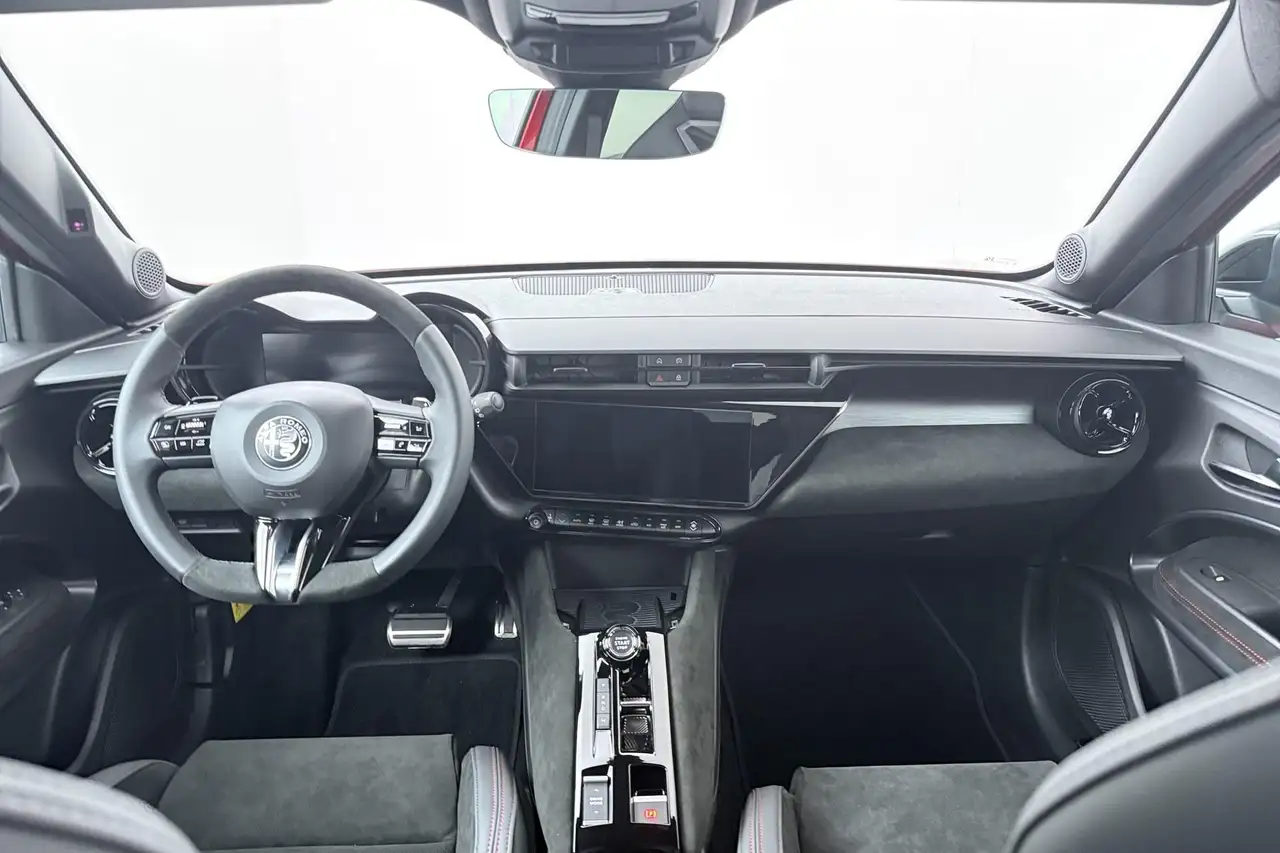 Alfa Romeo Junior 2026