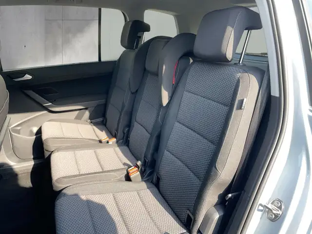 Volkswagen Touran view 12
