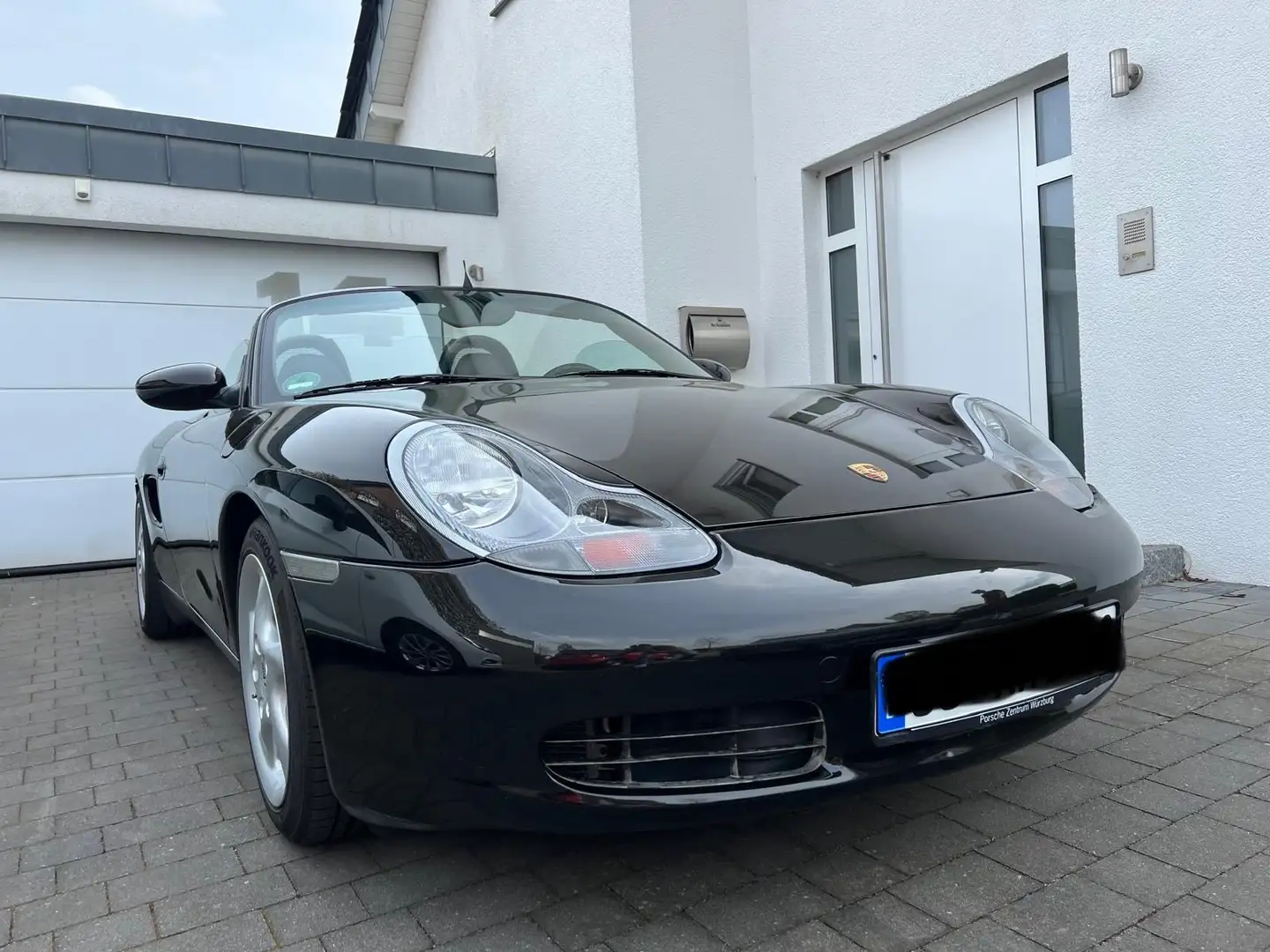 Porsche Boxster - 1