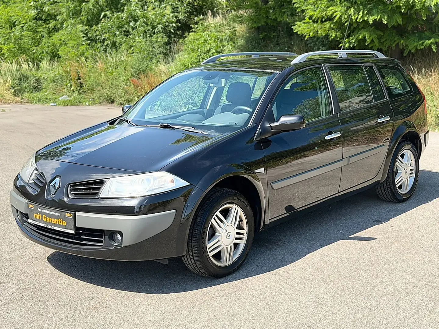 Renault Megane Mégane Grandtour Dynamique 1,6 16V Schwarz - 2