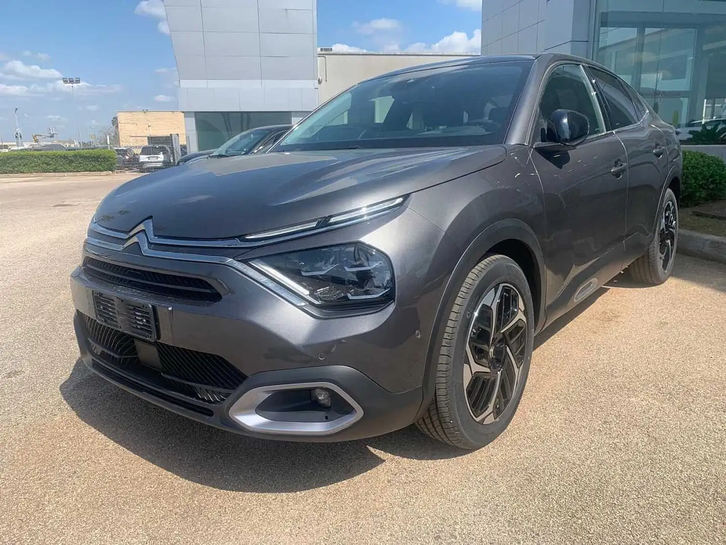 Citroen C4 X PureTech 130  EAT8 Shine Grijs - 1