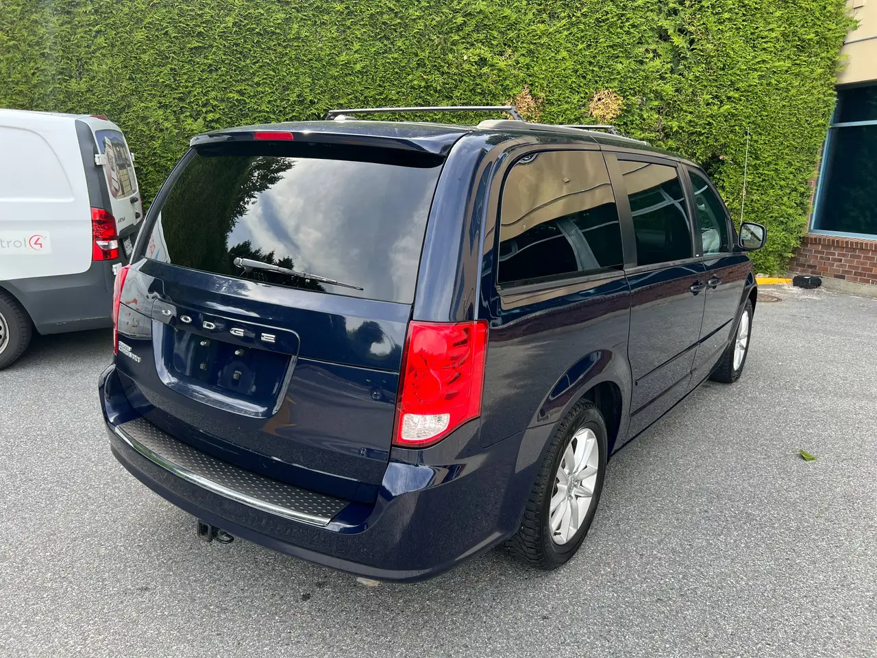Dodge Grand Caravan снимка Dodge Grand Caravan