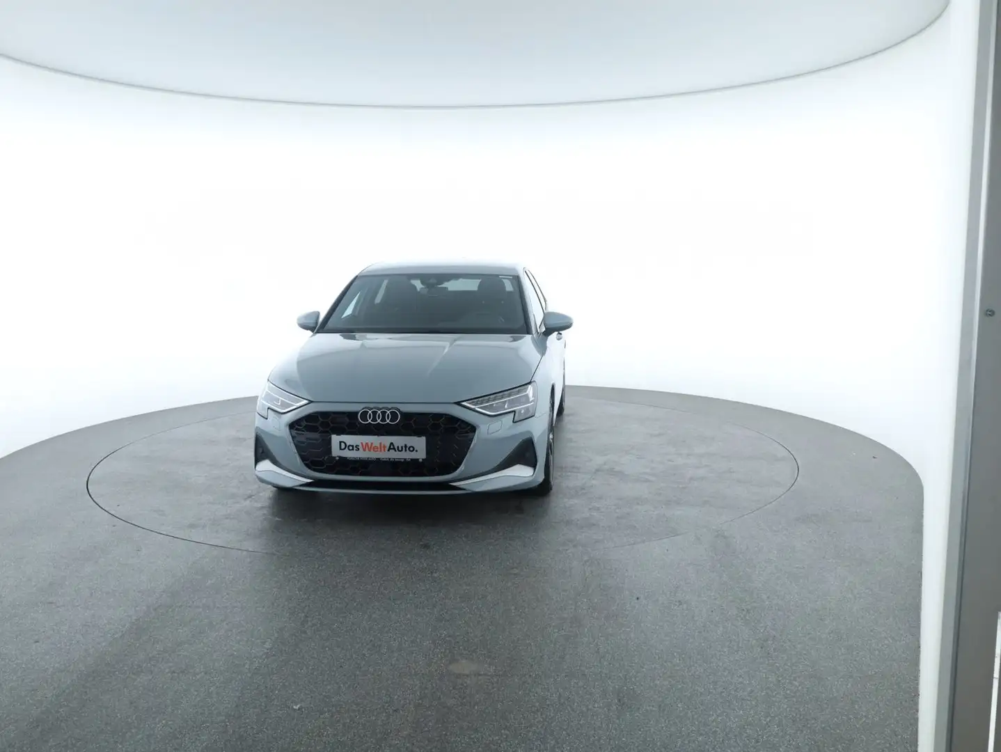 Audi A3 Limousine 30 TFSI advanced Grau - 2