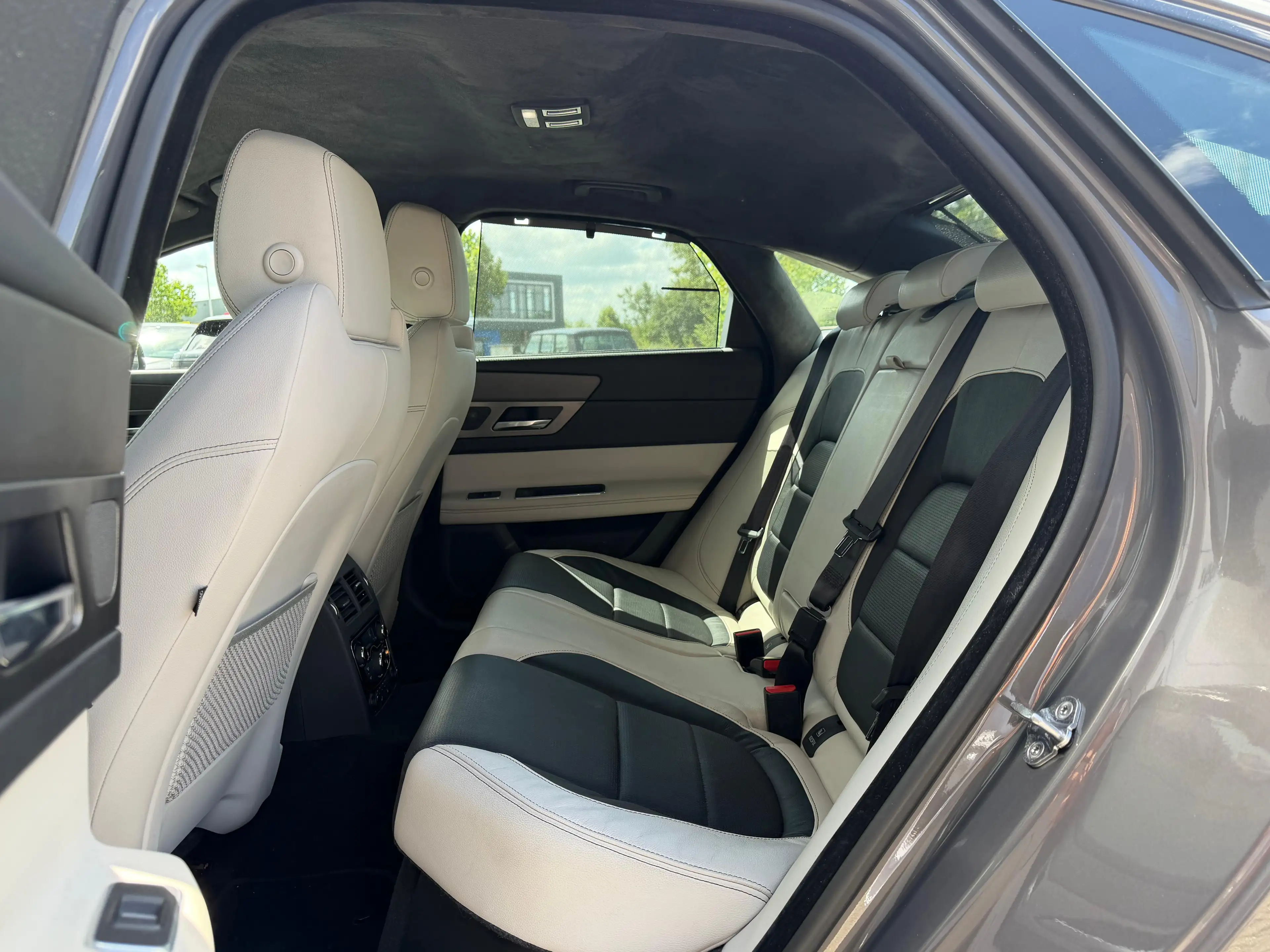 Jaguar XF 3.0 S Supercharged | Unieke km stand | Zeer comple — photo 16